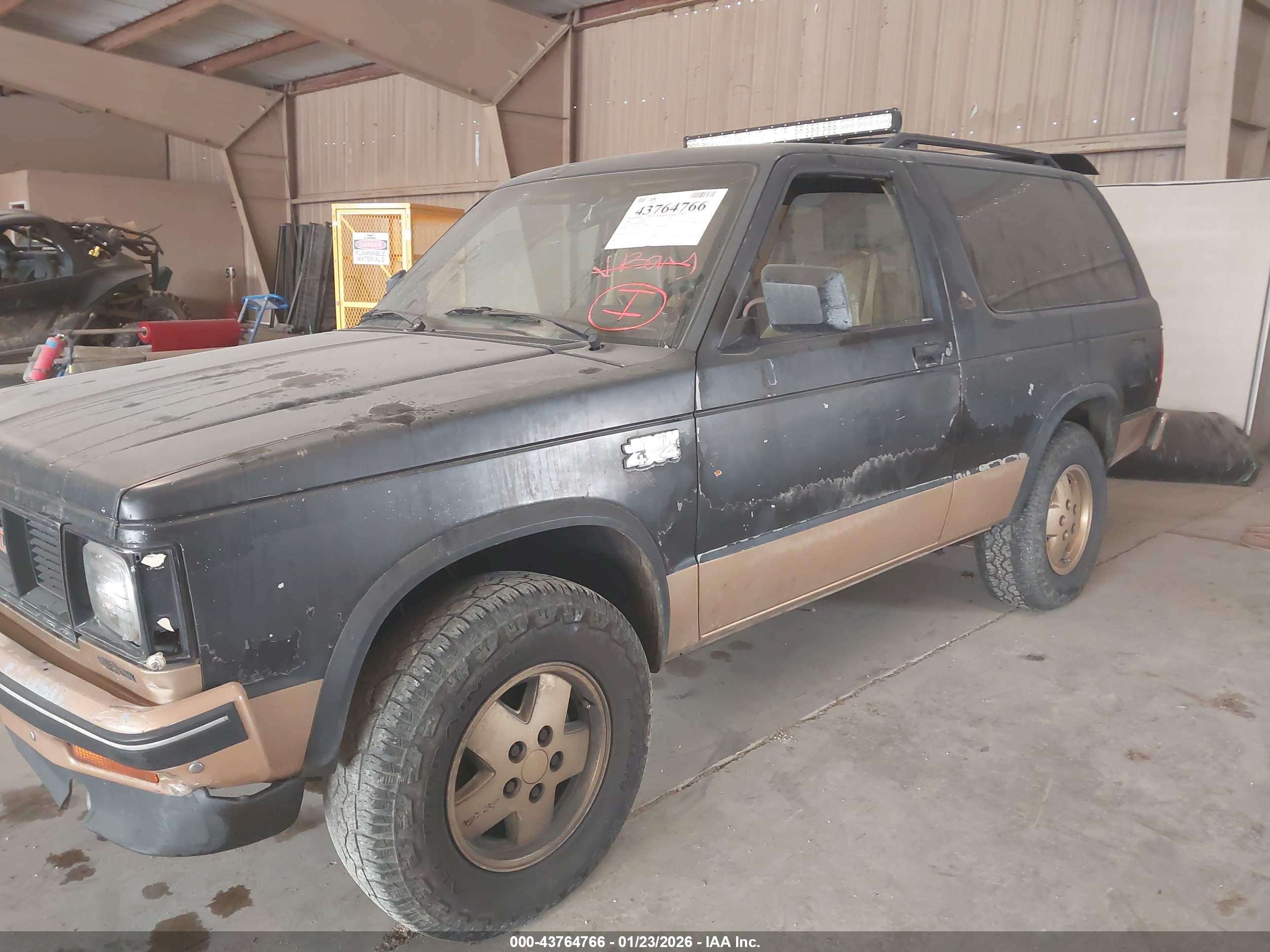 GMC S15 image 2