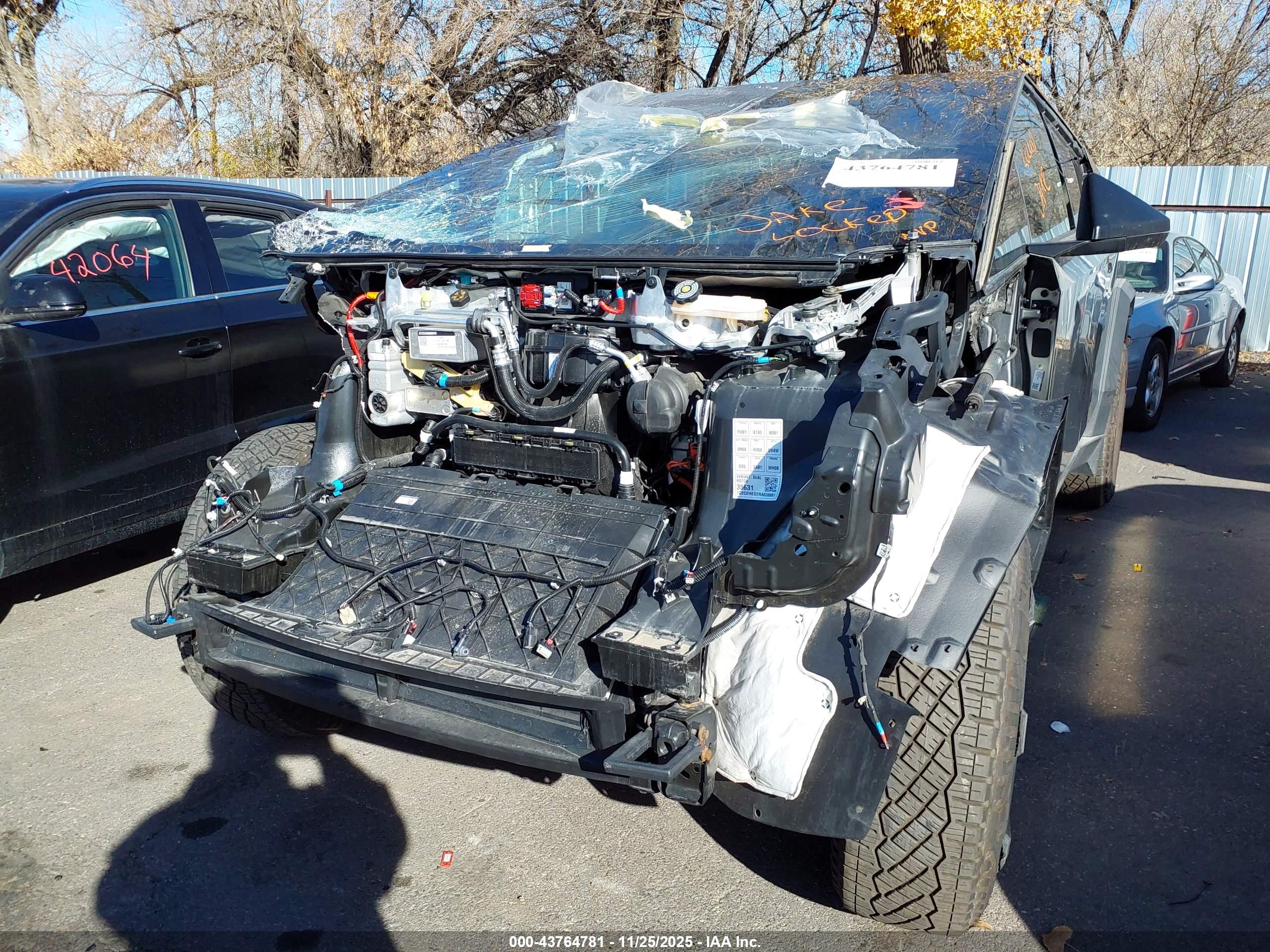 TESLA CYBERTRUCK image 6