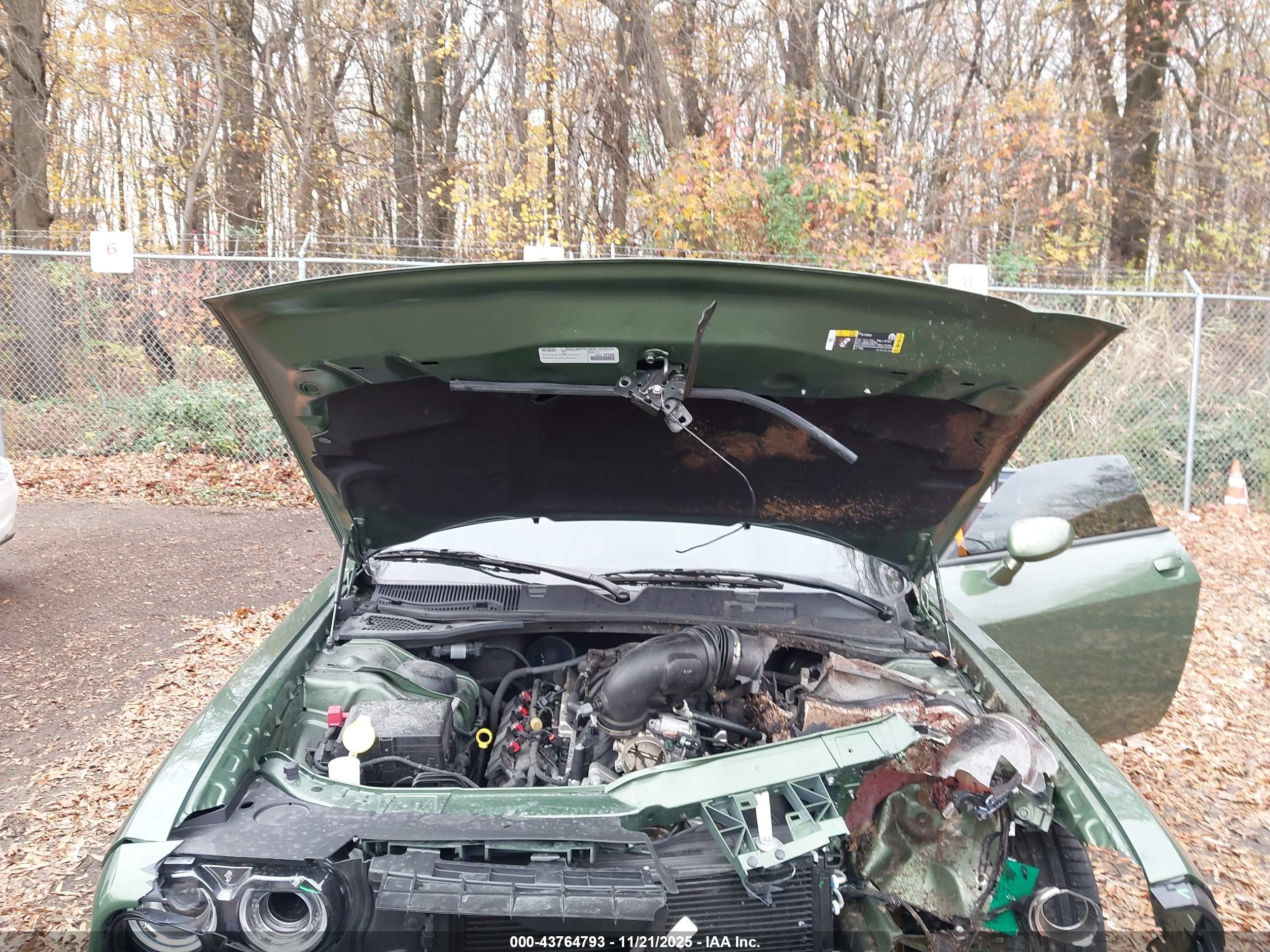 DODGE CHALLENGER image 10
