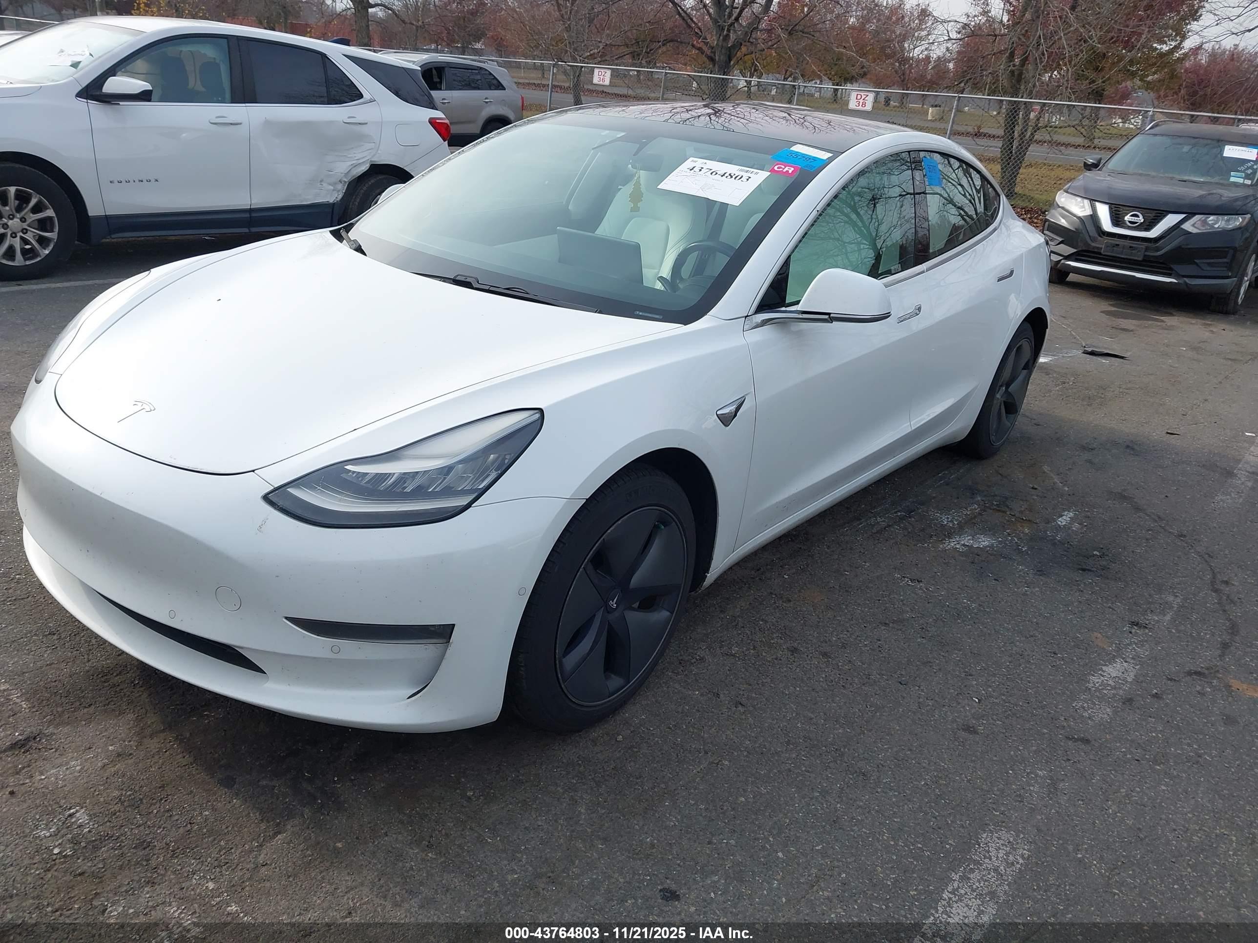 TESLA MODEL image 2