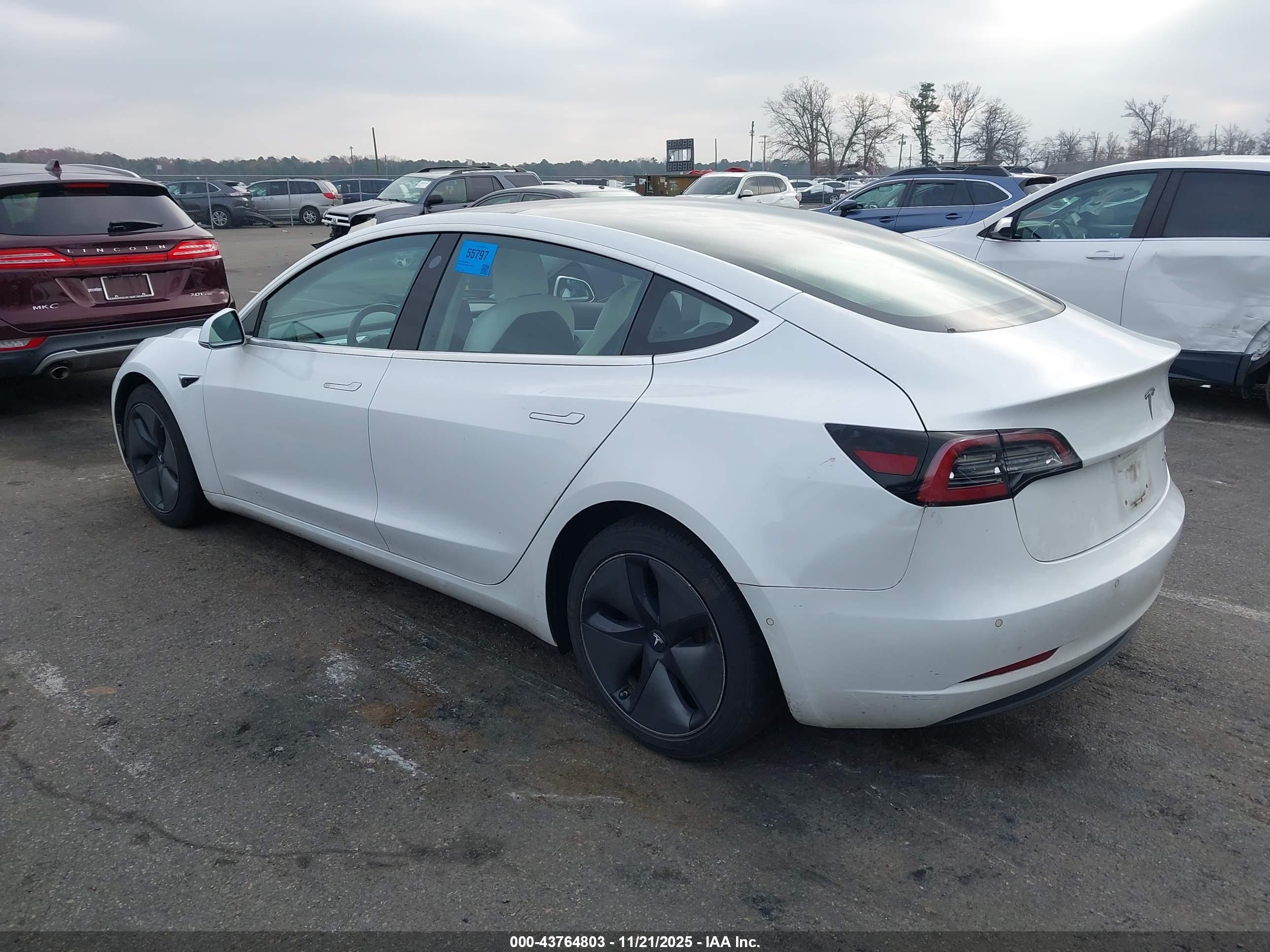 TESLA MODEL image 3