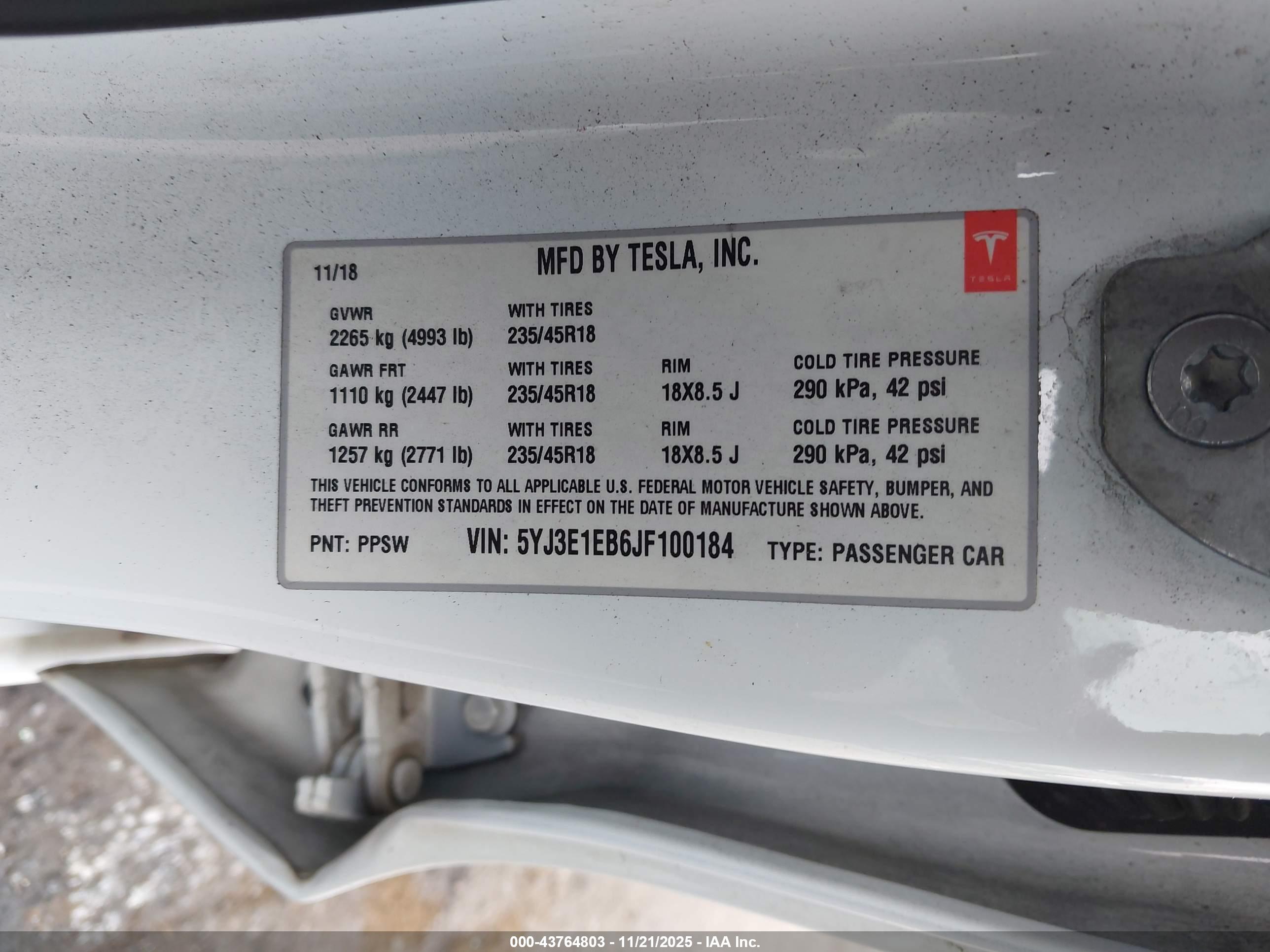 TESLA MODEL image 9