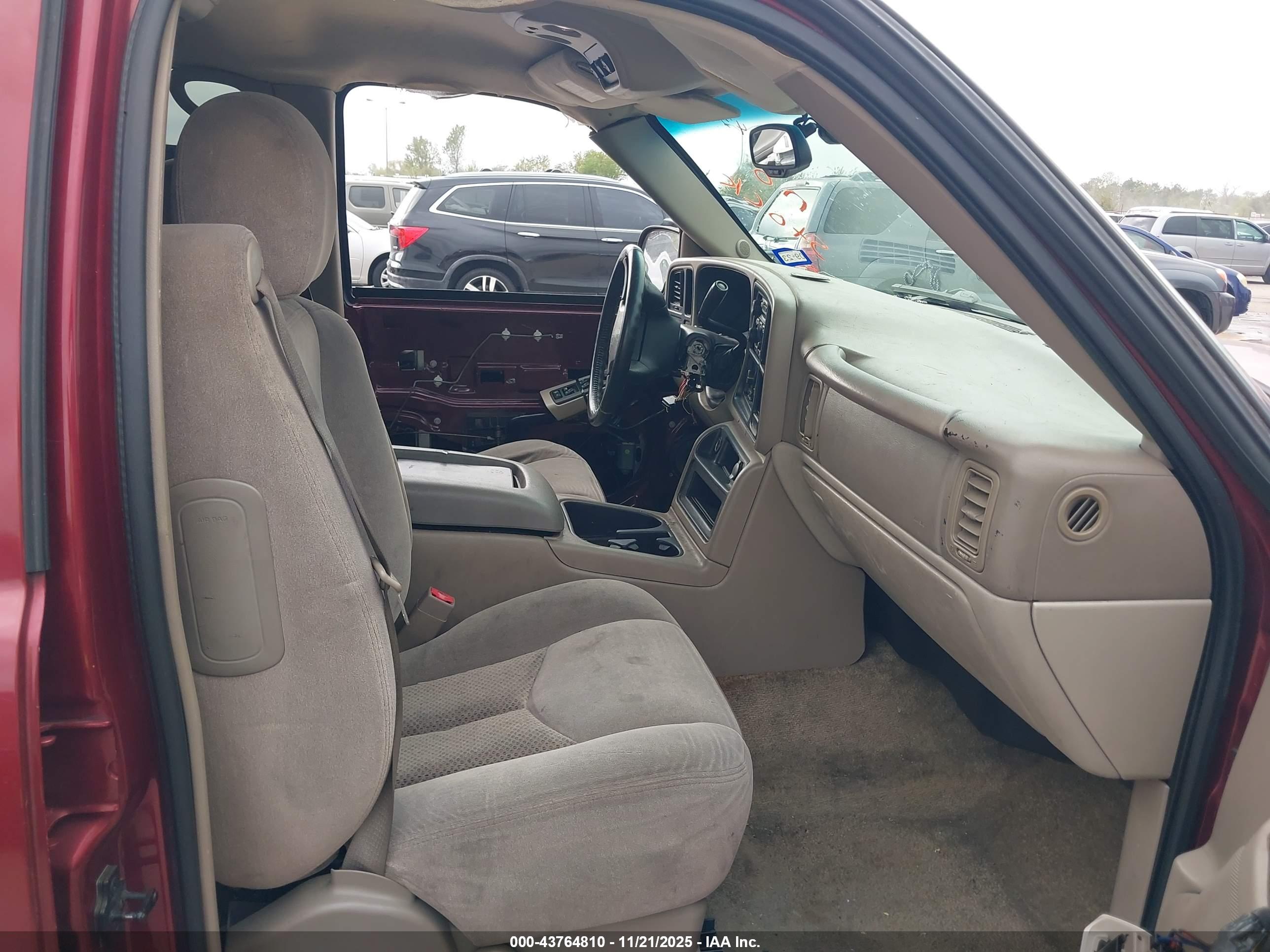 CHEVROLET TAHOE image 5