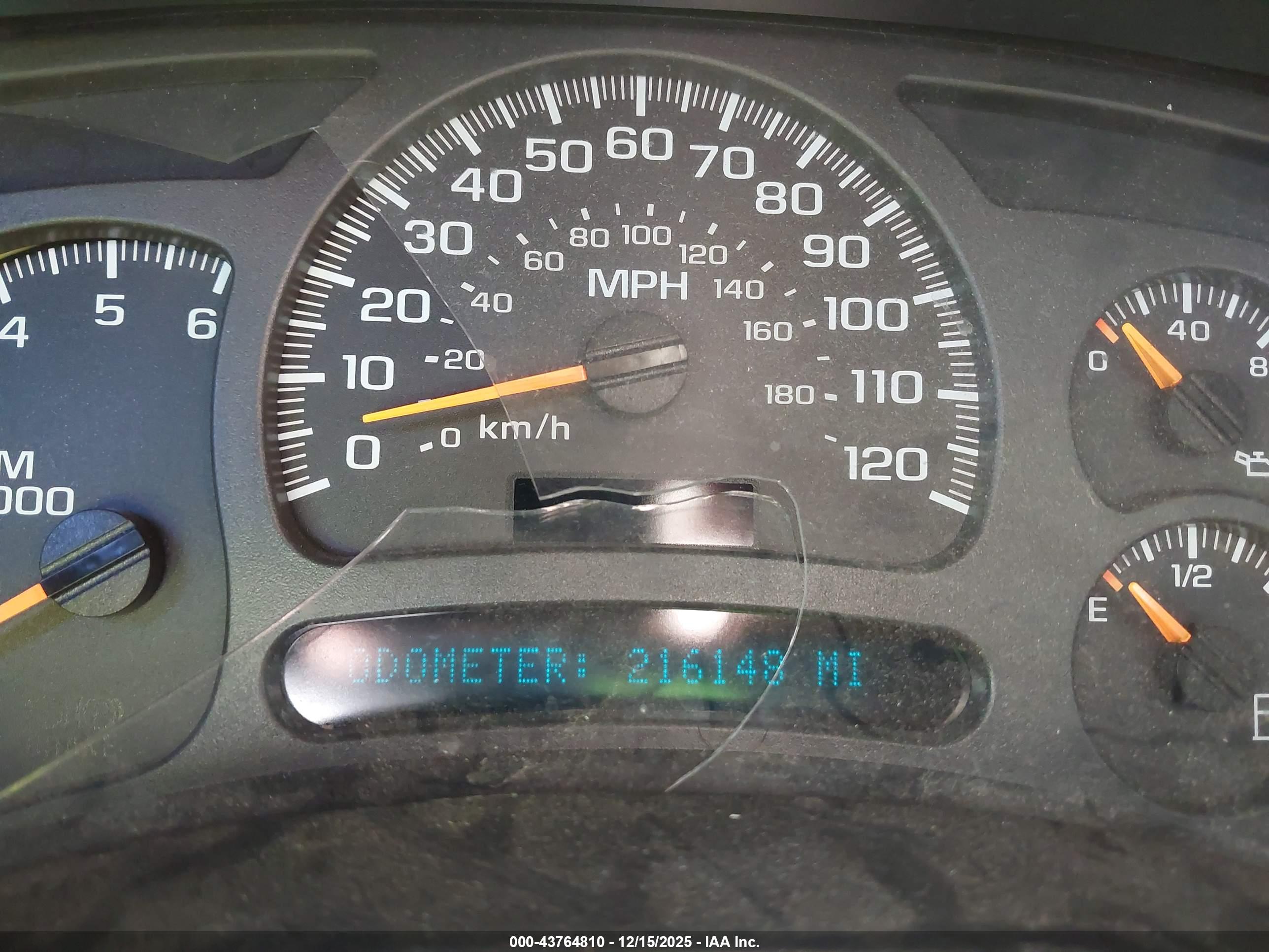 CHEVROLET TAHOE image 7