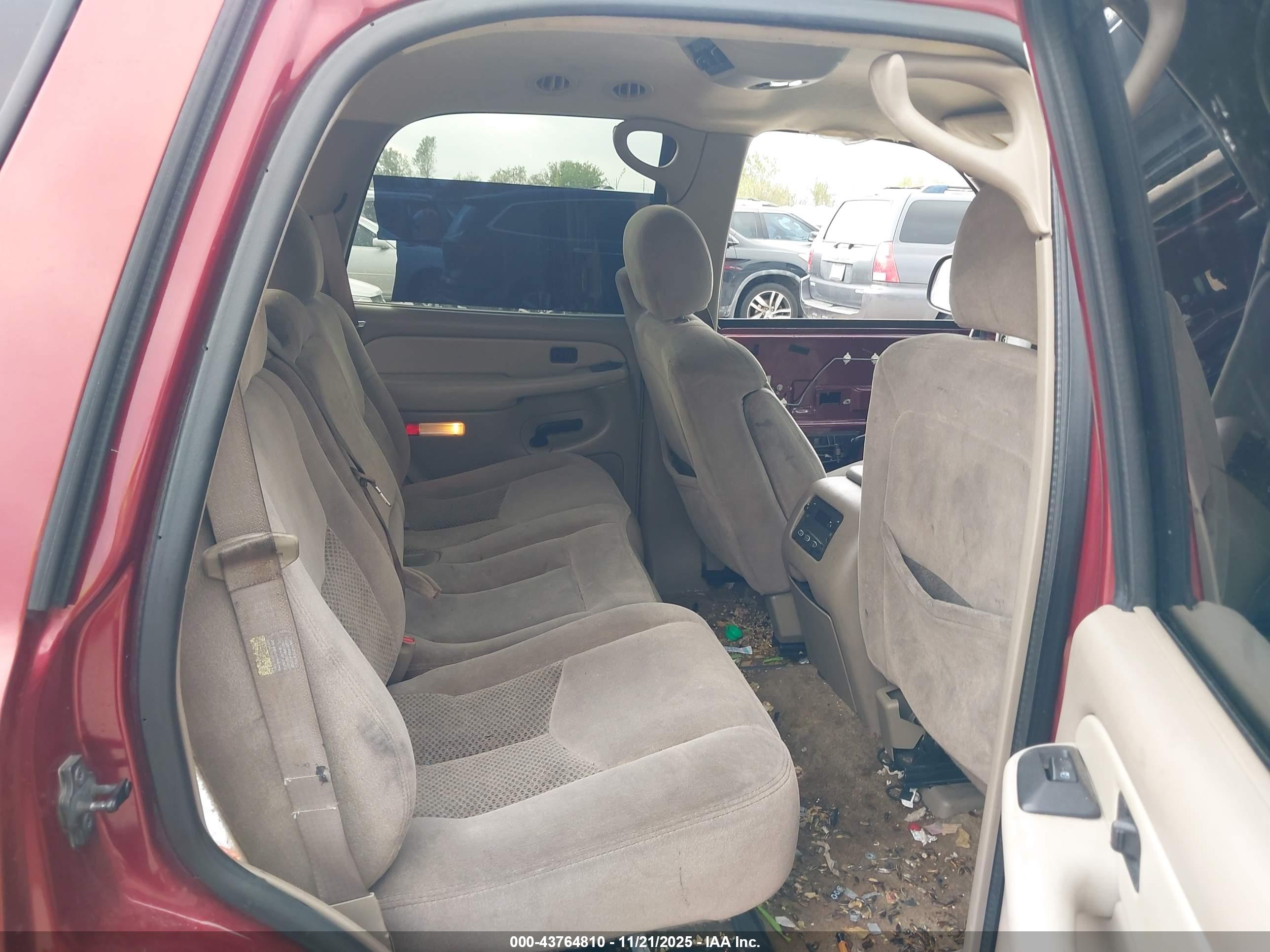 CHEVROLET TAHOE image 8