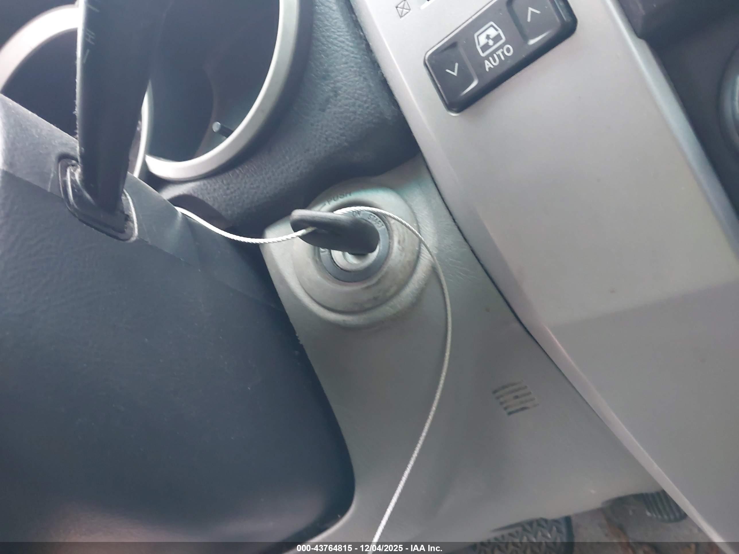 TOYOTA 4RUNNER image 11