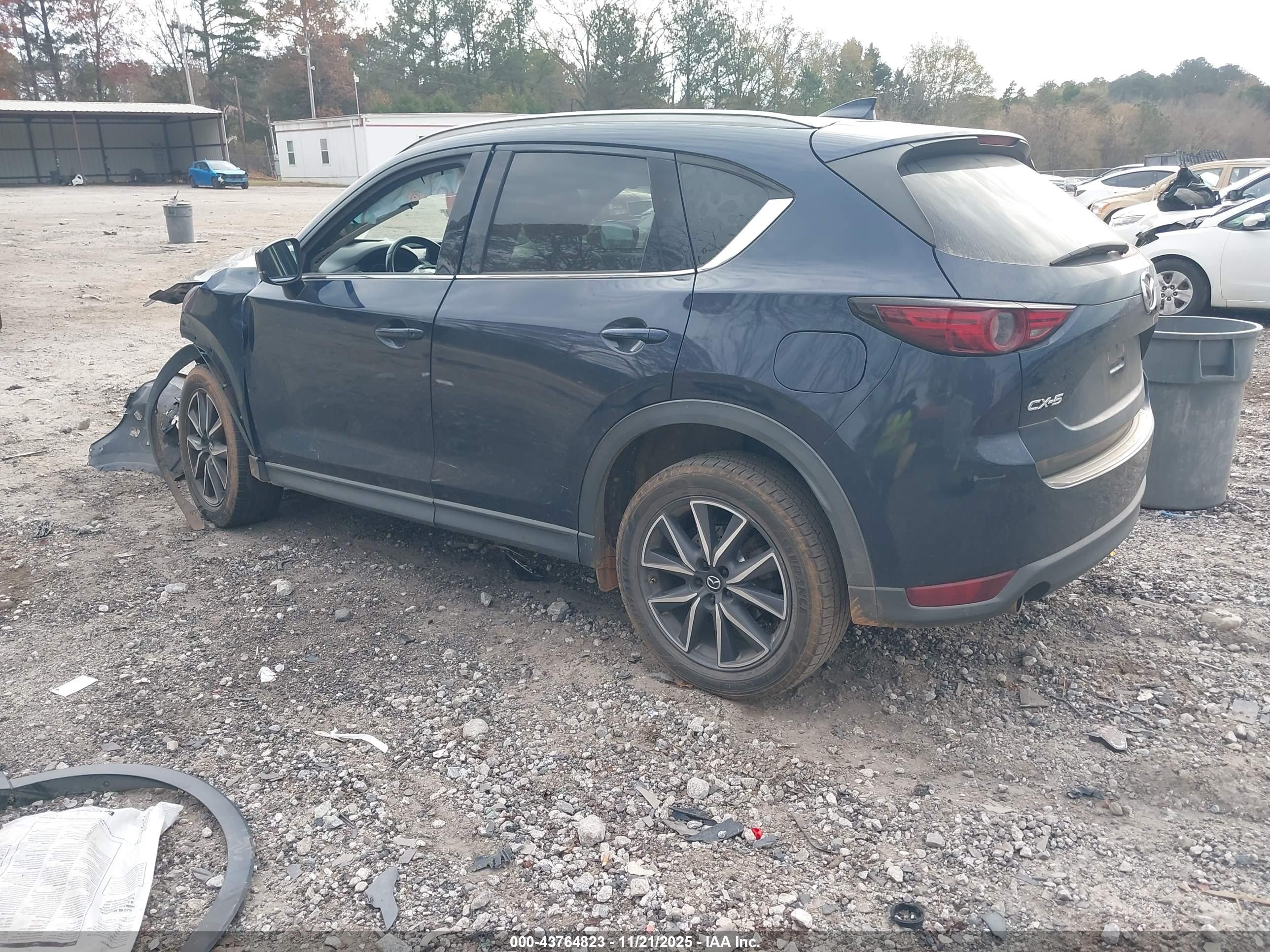 MAZDA CX-5 image 3
