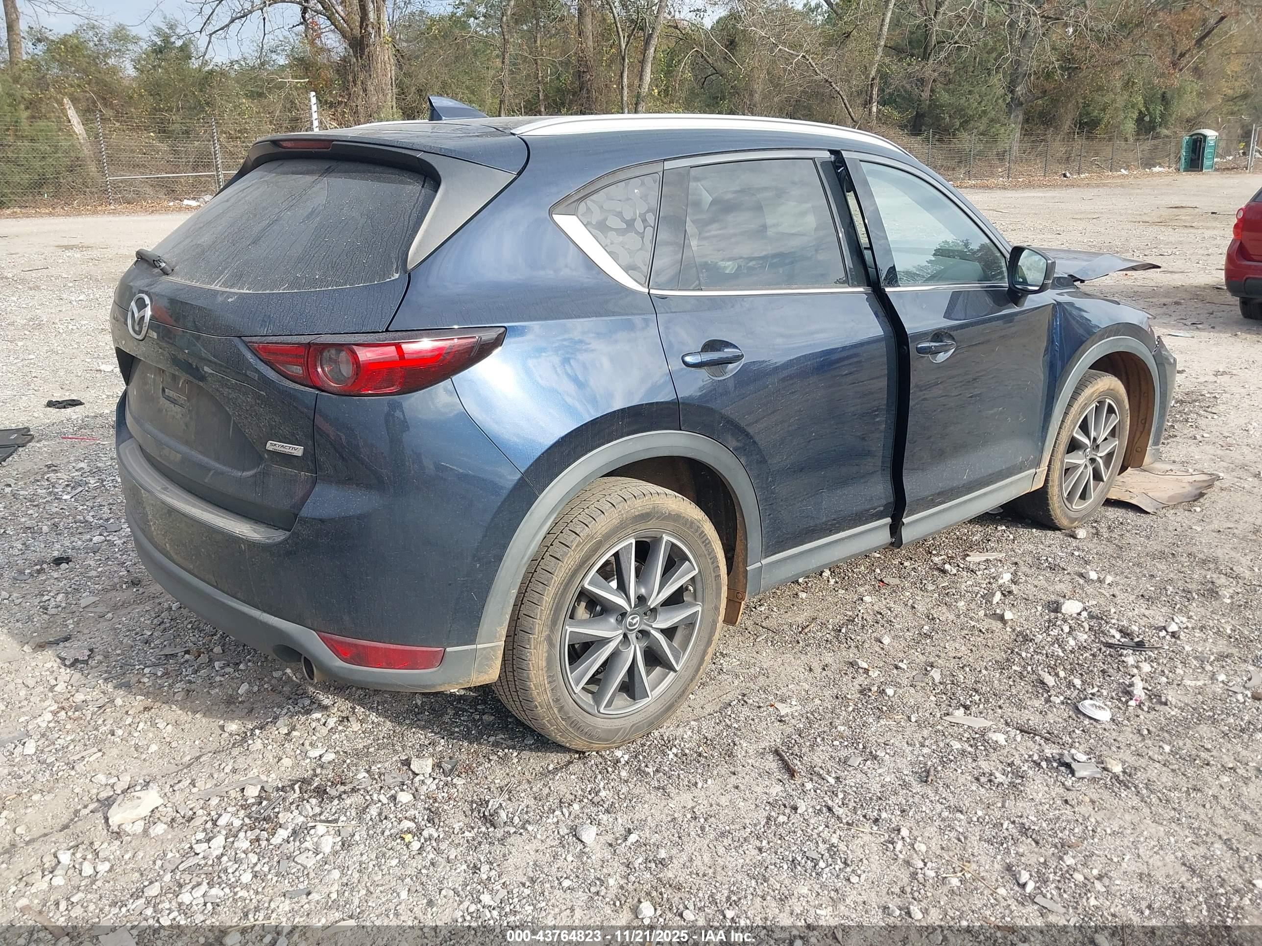 MAZDA CX-5 image 4