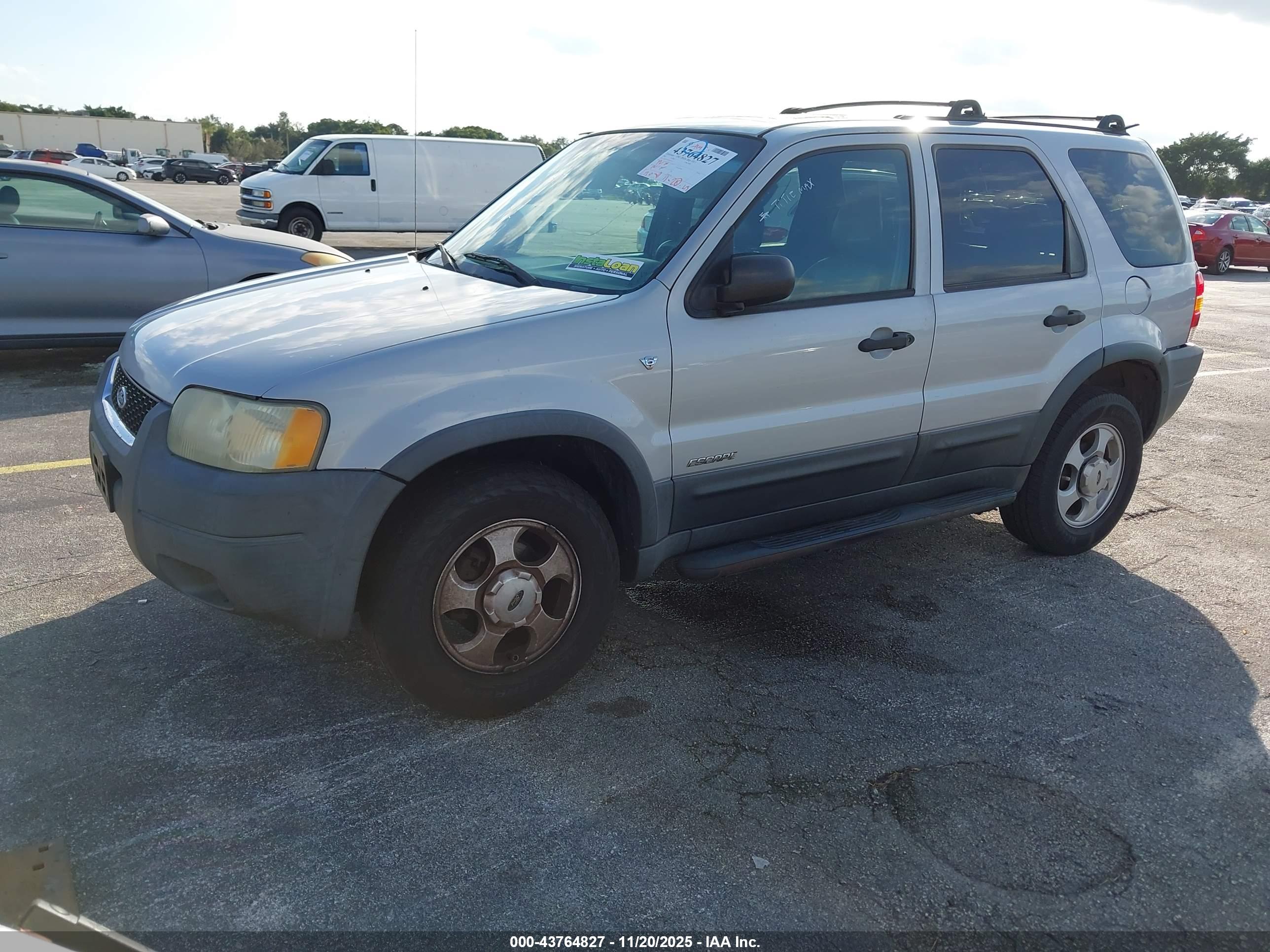 FORD ESCAPE image 2