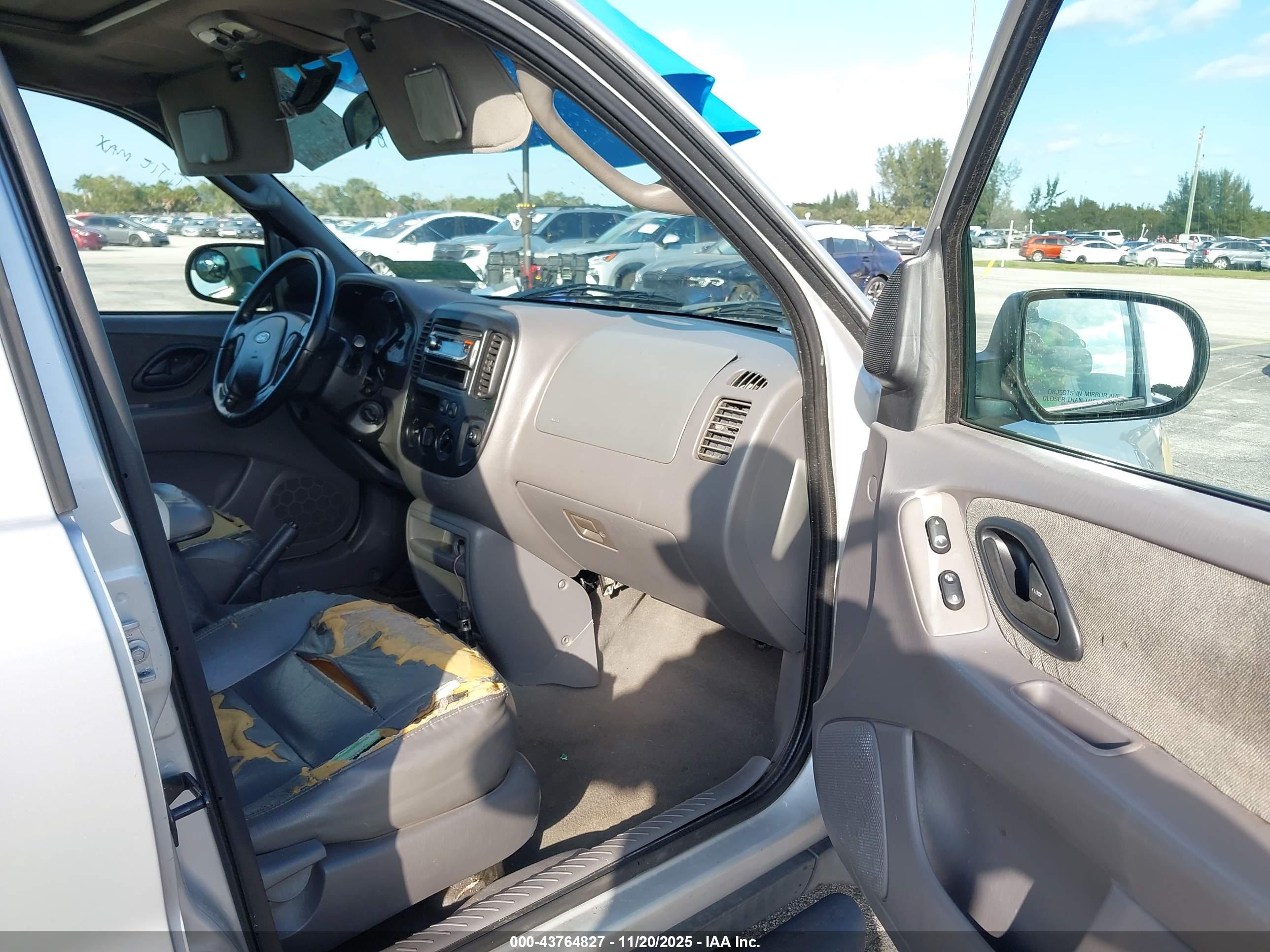 FORD ESCAPE image 5