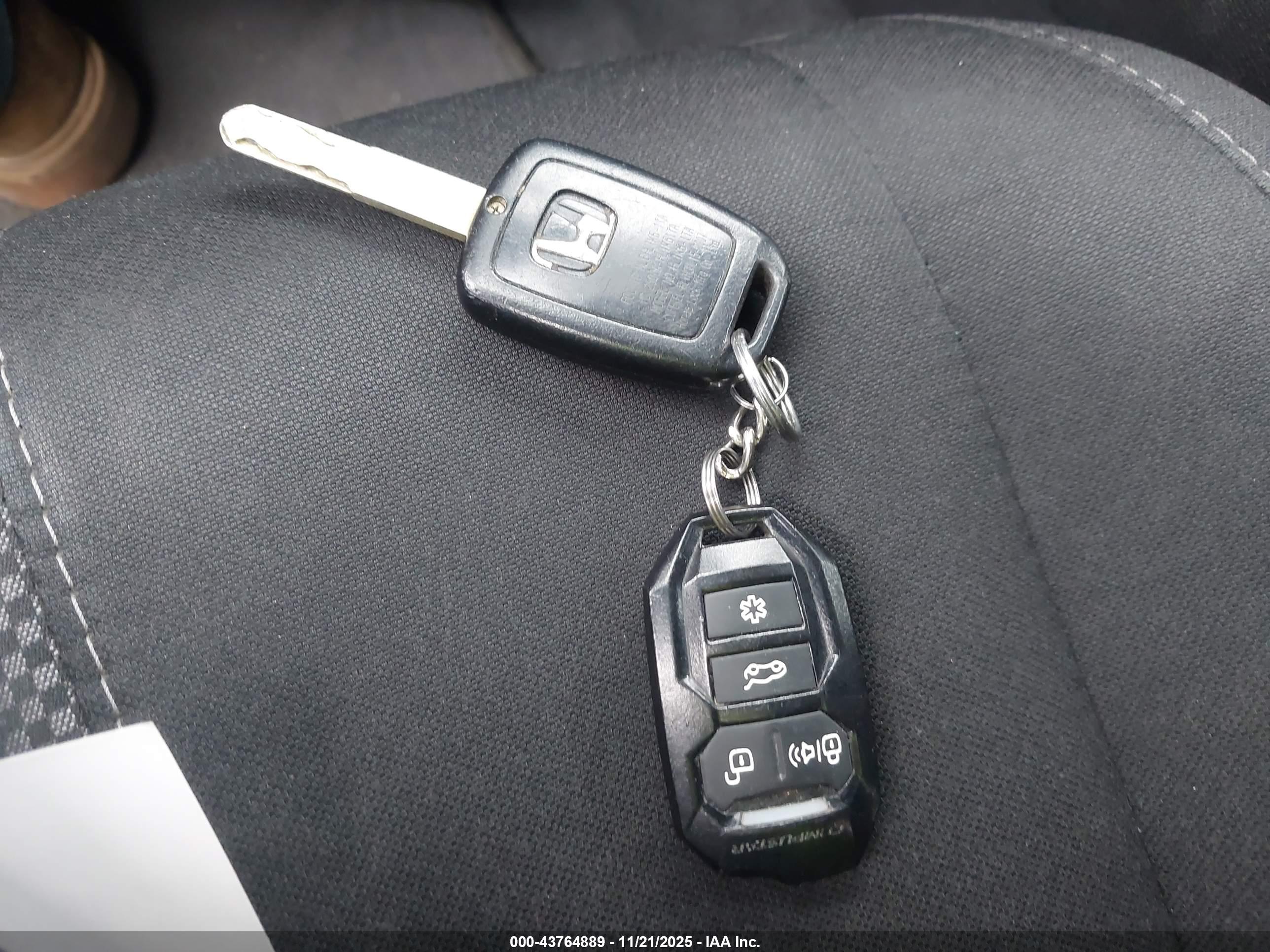 HONDA CIVIC image 11