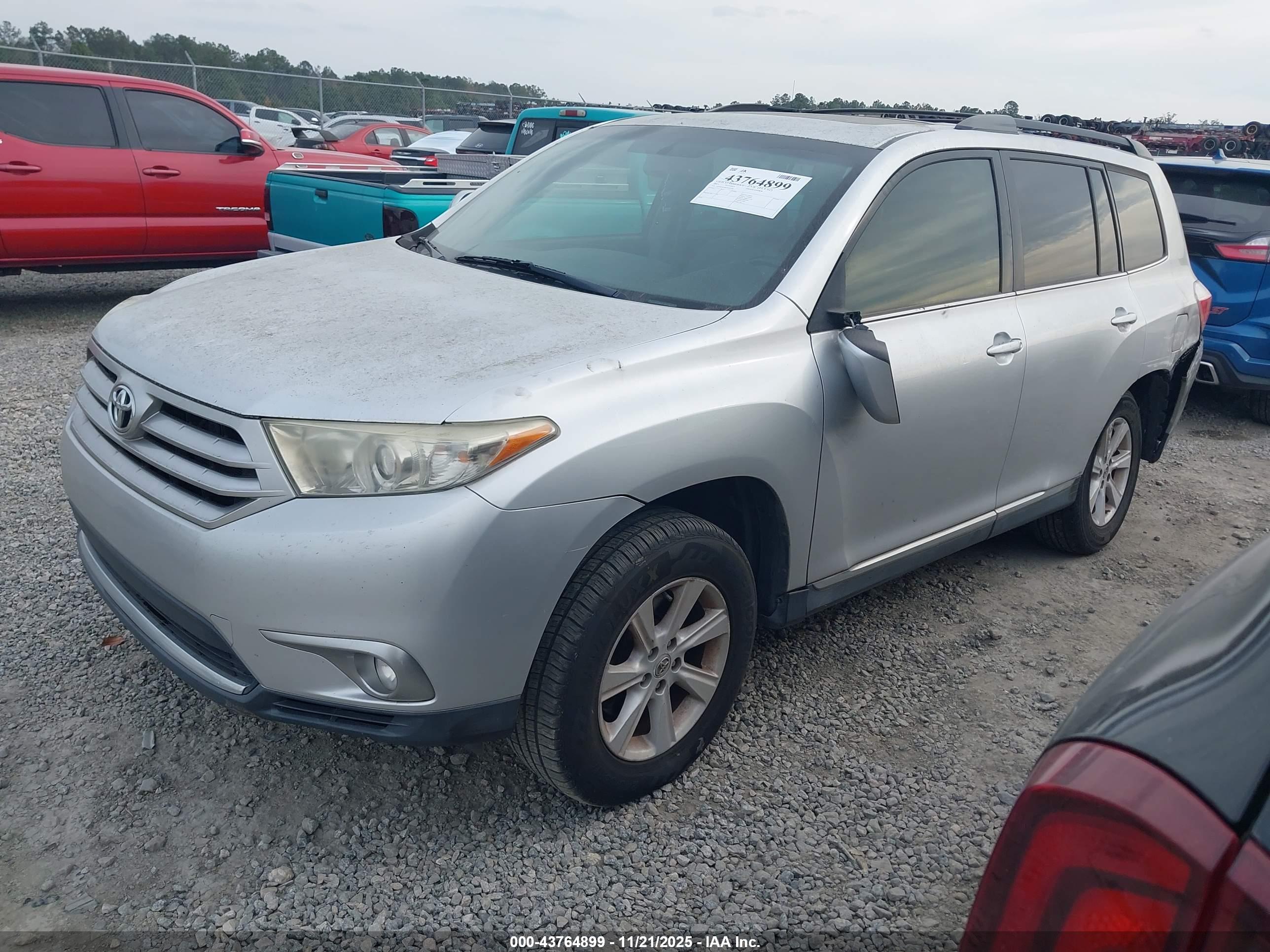 TOYOTA HIGHLANDER image 2
