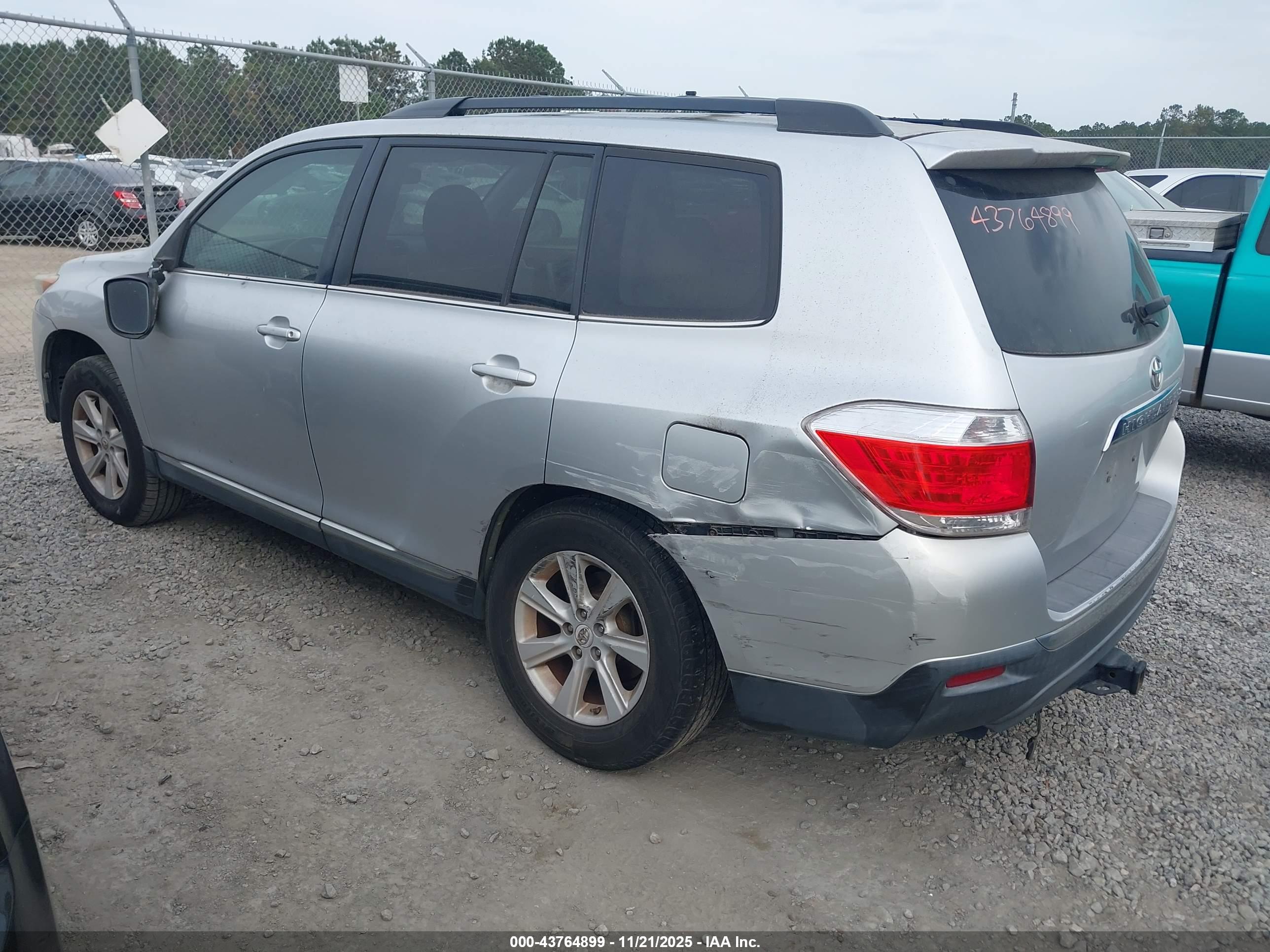 TOYOTA HIGHLANDER image 3