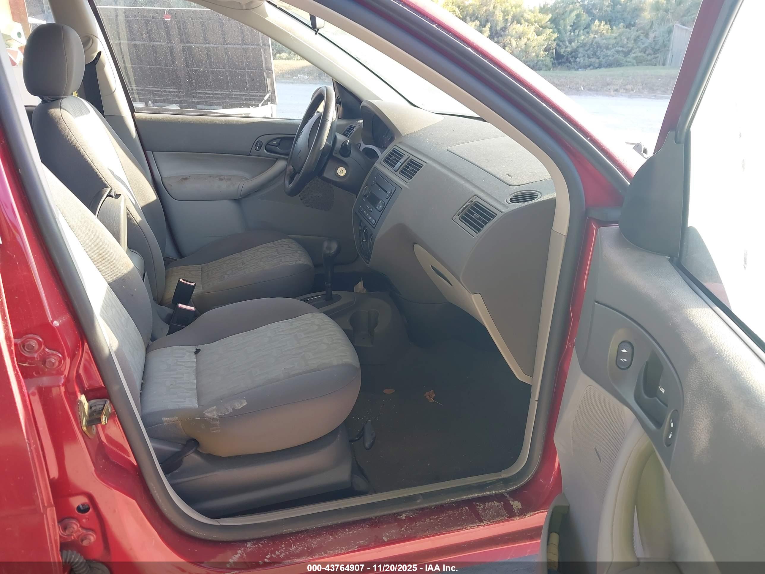 FORD FOCUS image 5