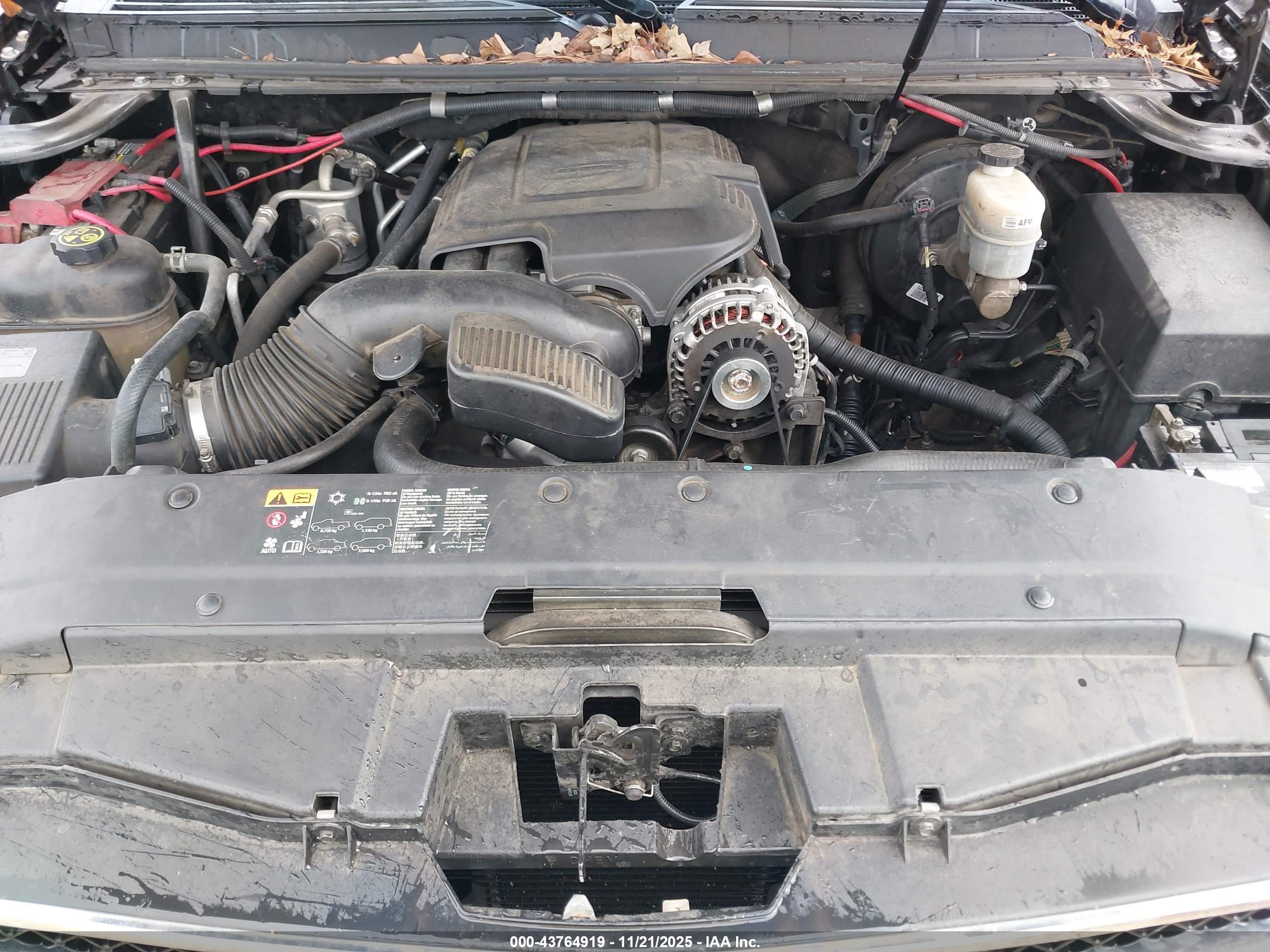 CHEVROLET TAHOE image 10
