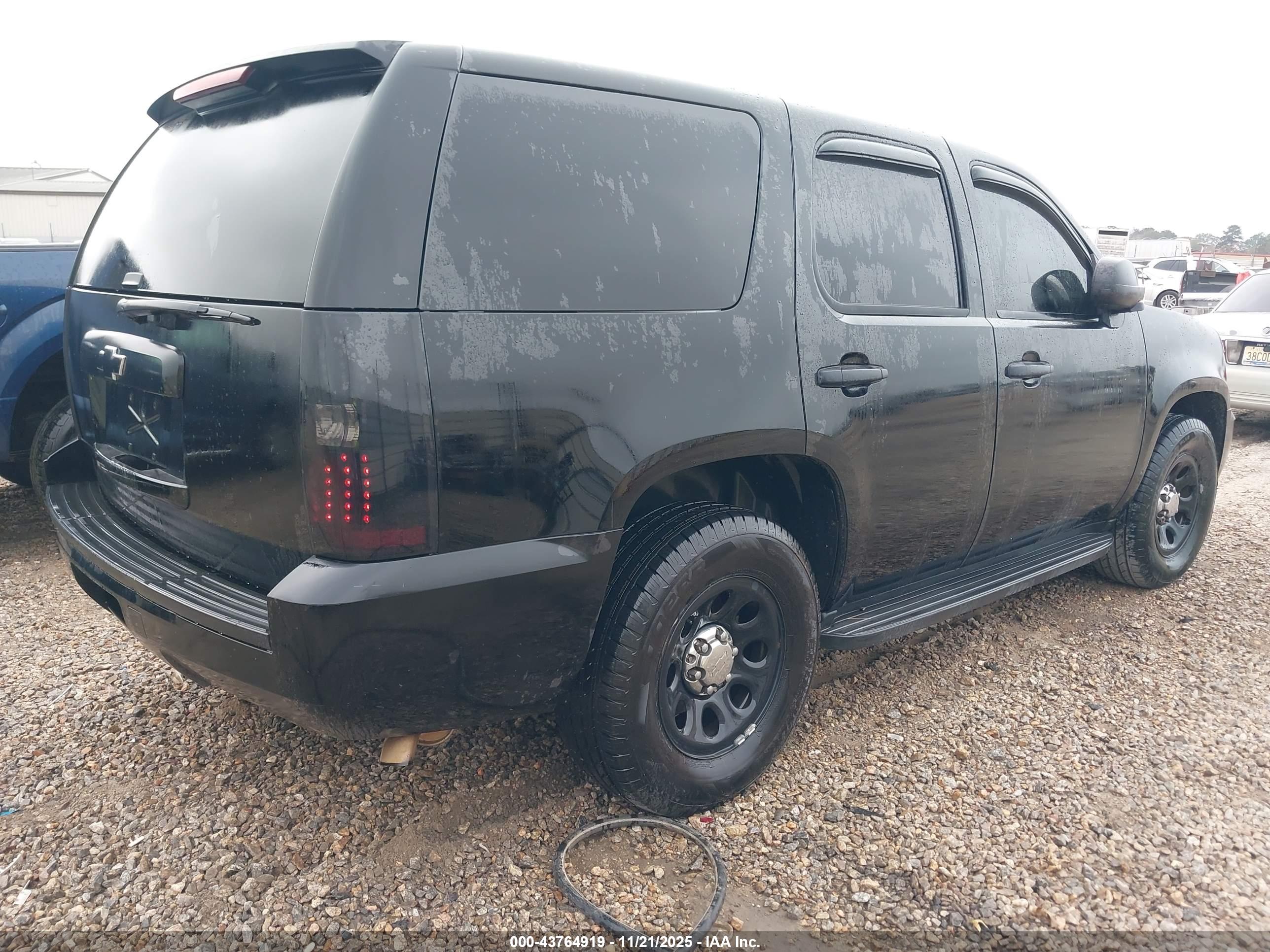 CHEVROLET TAHOE image 4