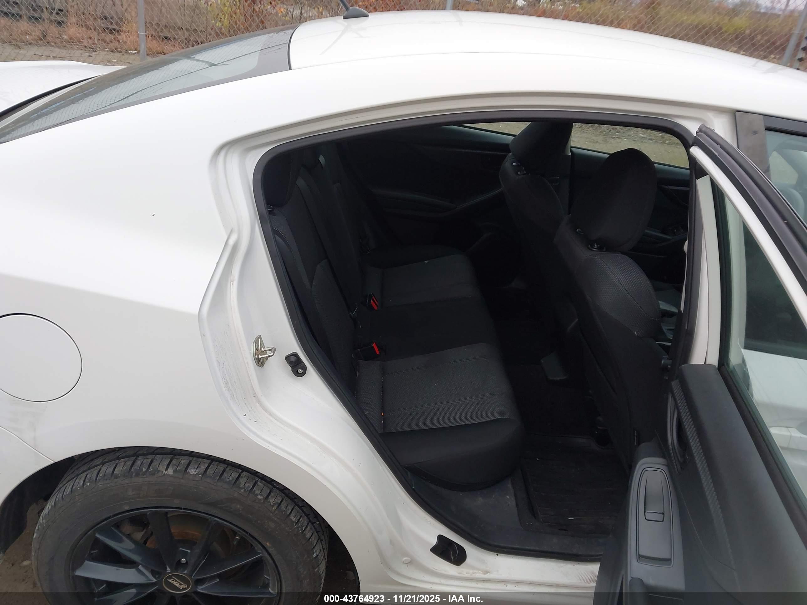 SUBARU IMPREZA image 8