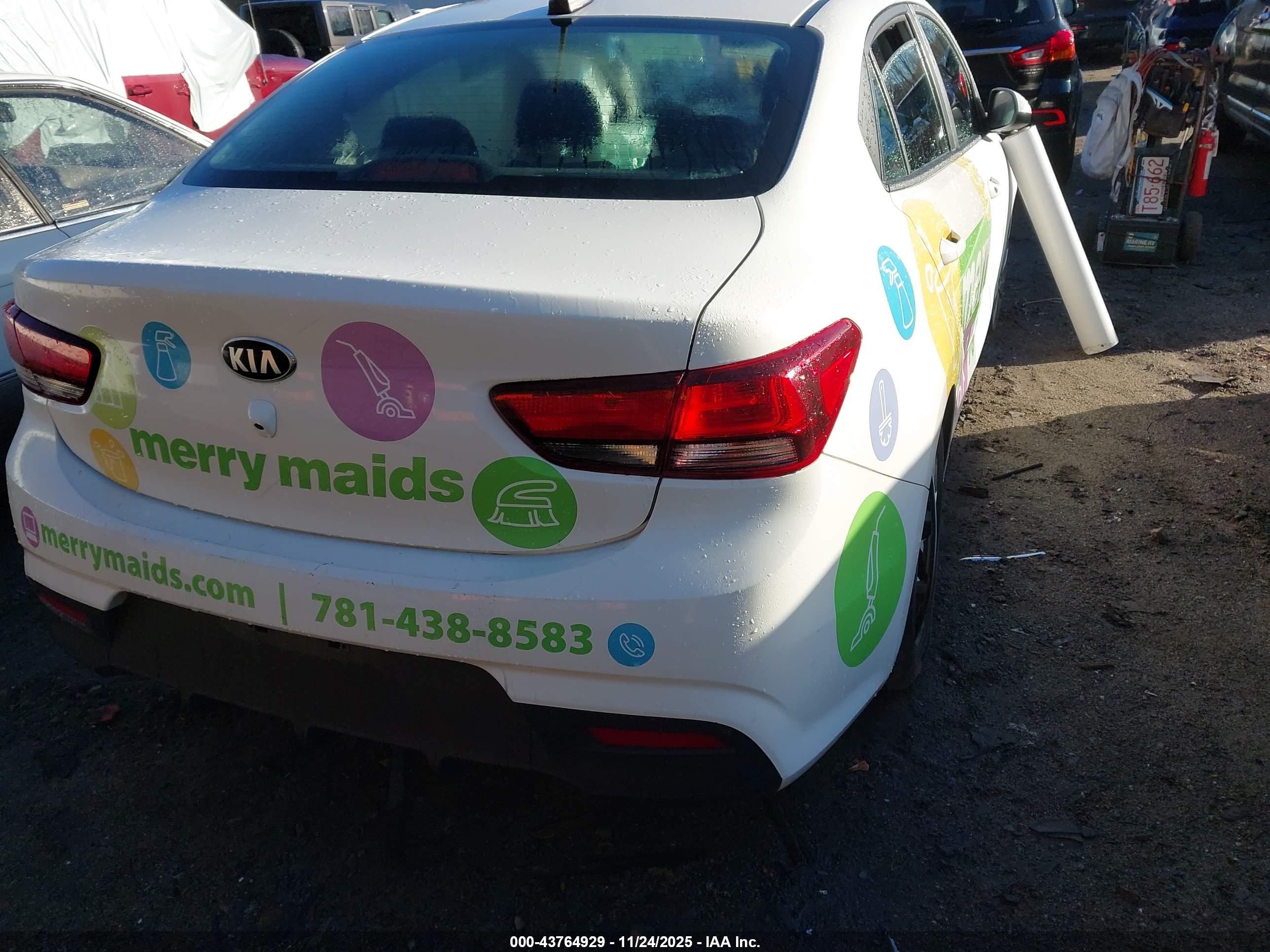 KIA RIO image 4