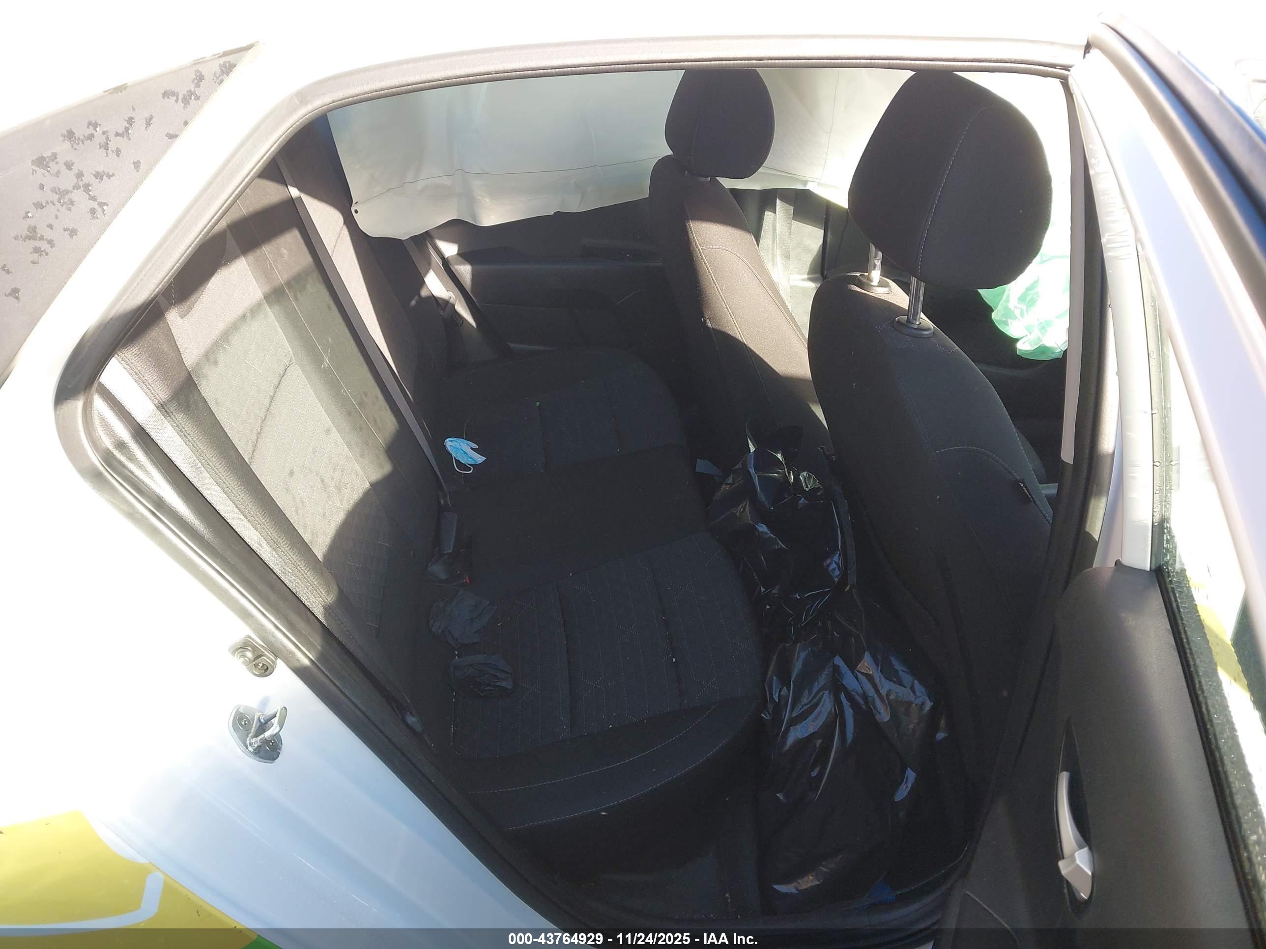 KIA RIO image 8