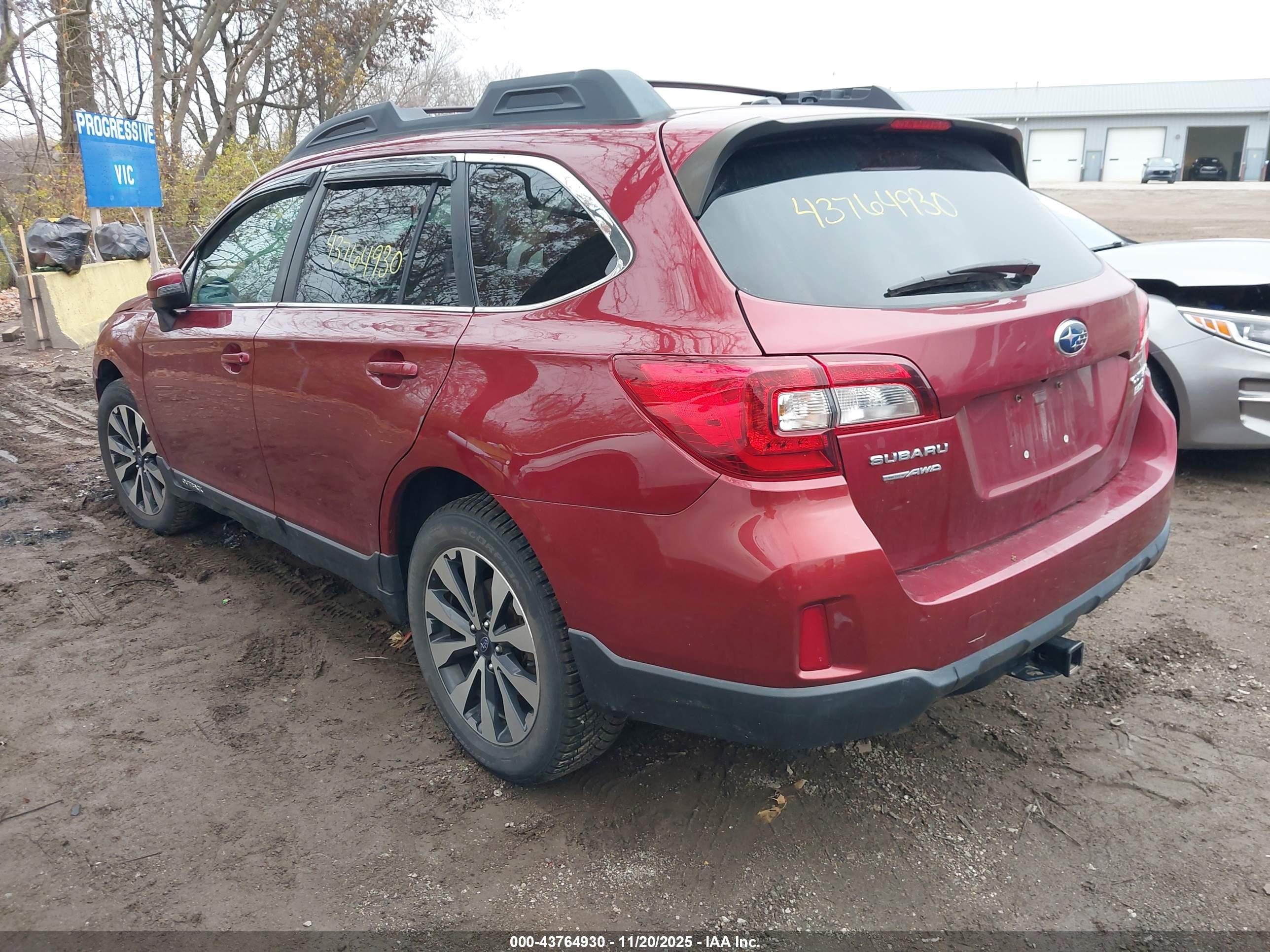 SUBARU OUTBACK image 3