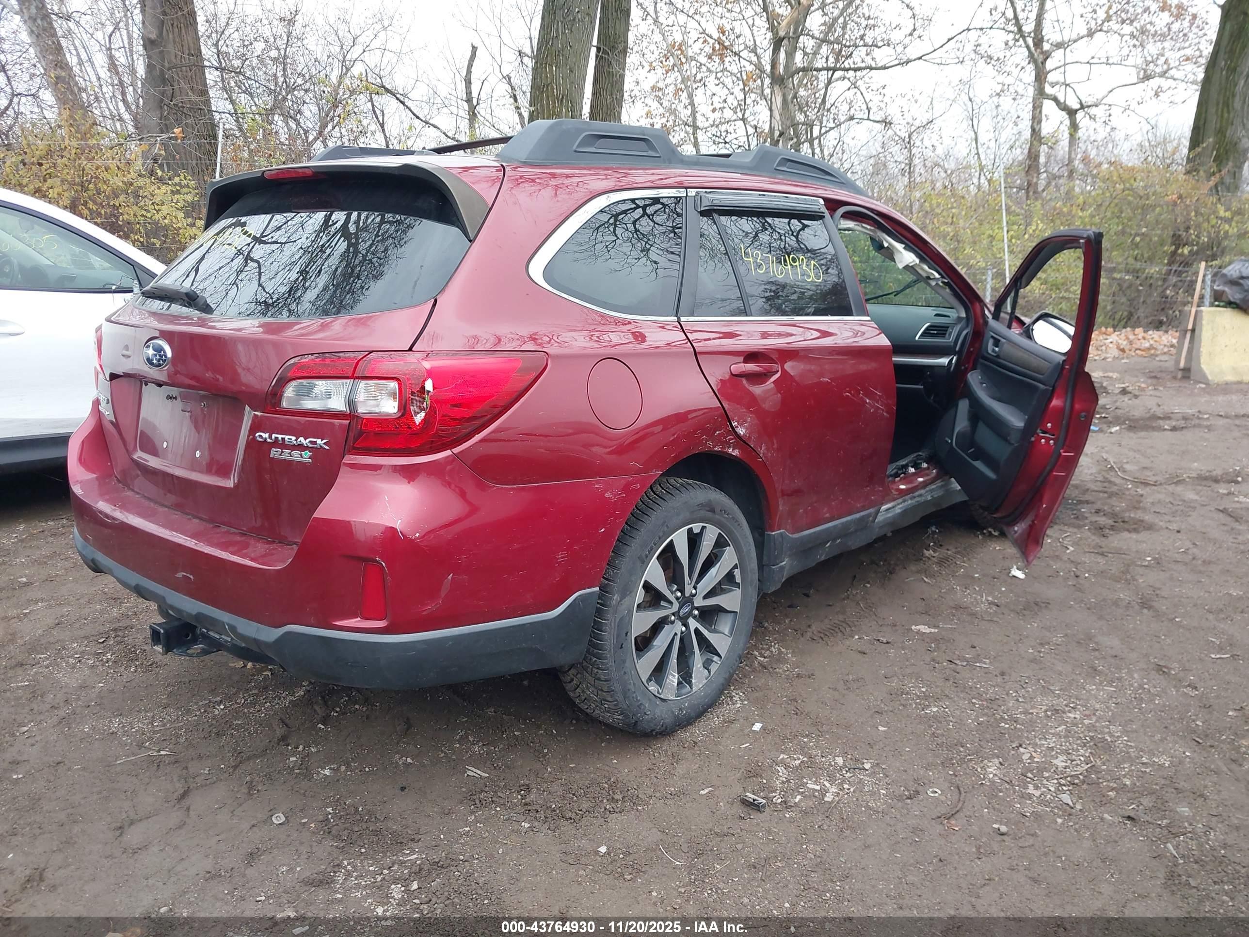 SUBARU OUTBACK image 4