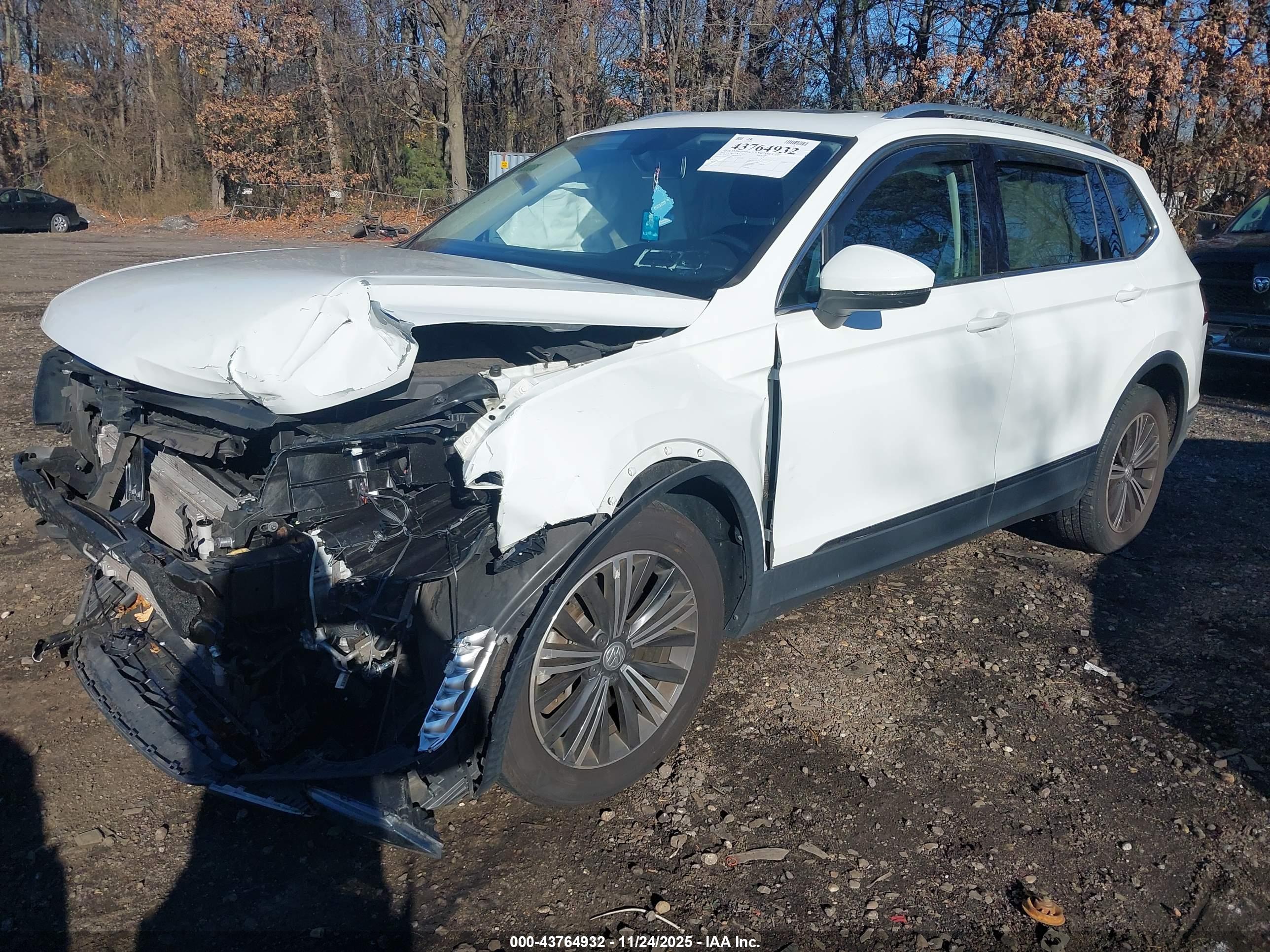VOLKSWAGEN TIGUAN image 2