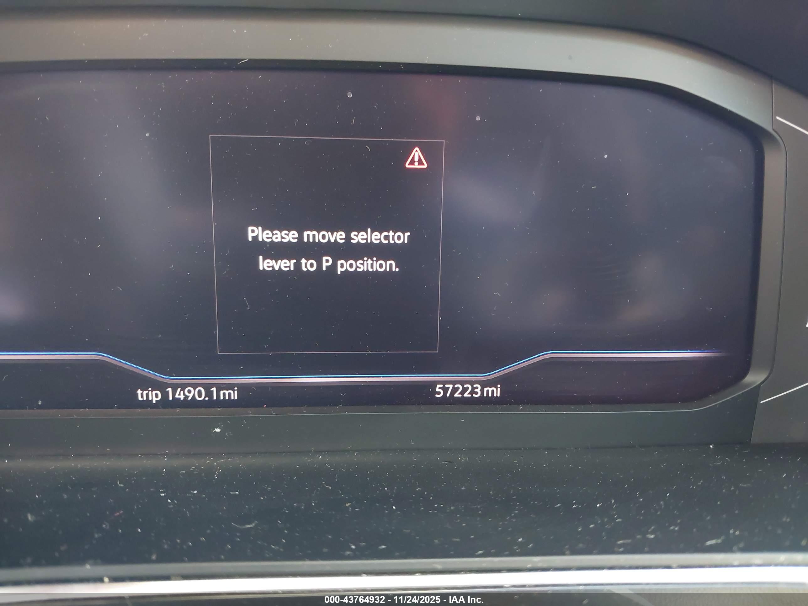 VOLKSWAGEN TIGUAN image 7
