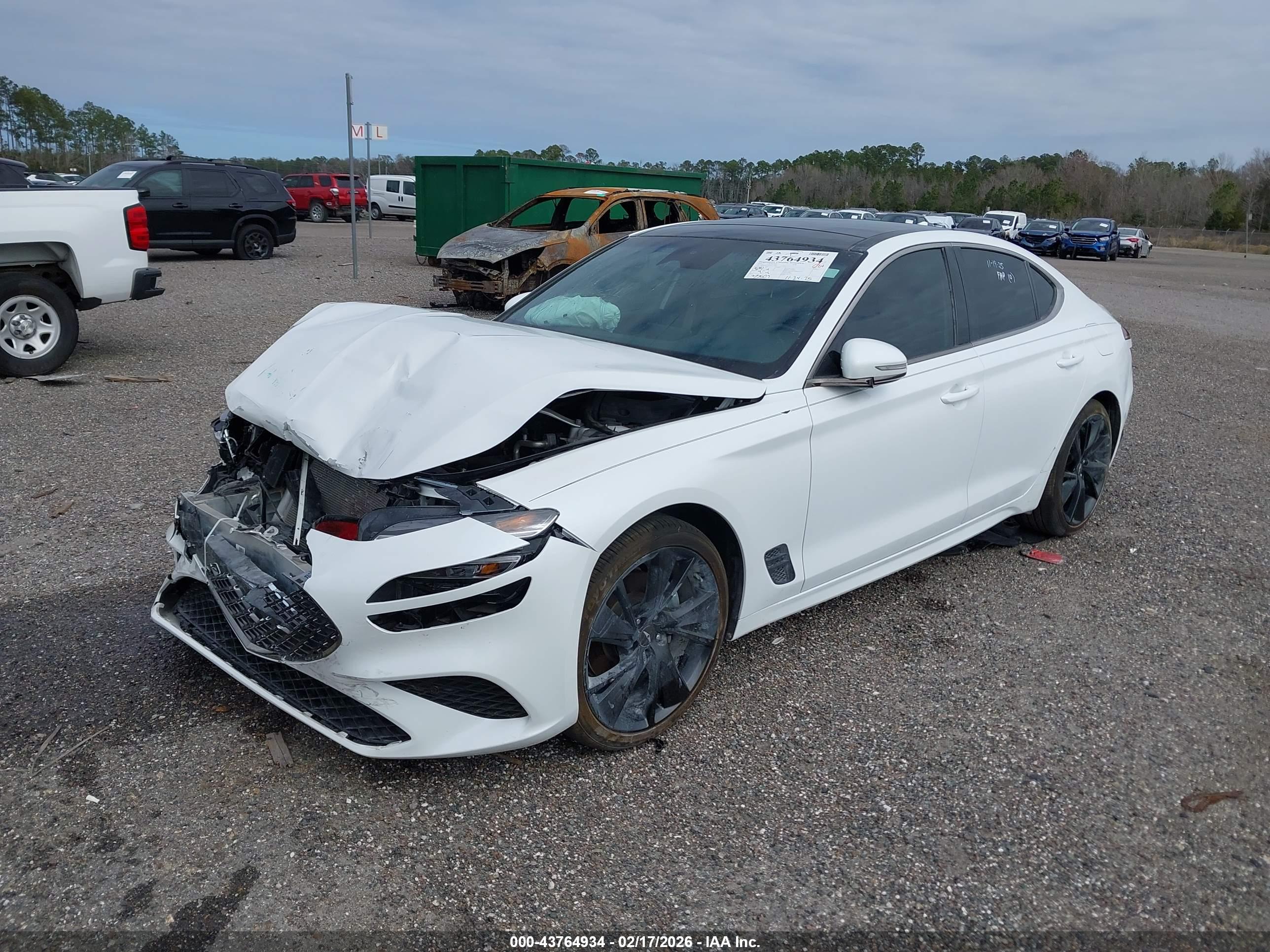 GENESIS G70 image 2
