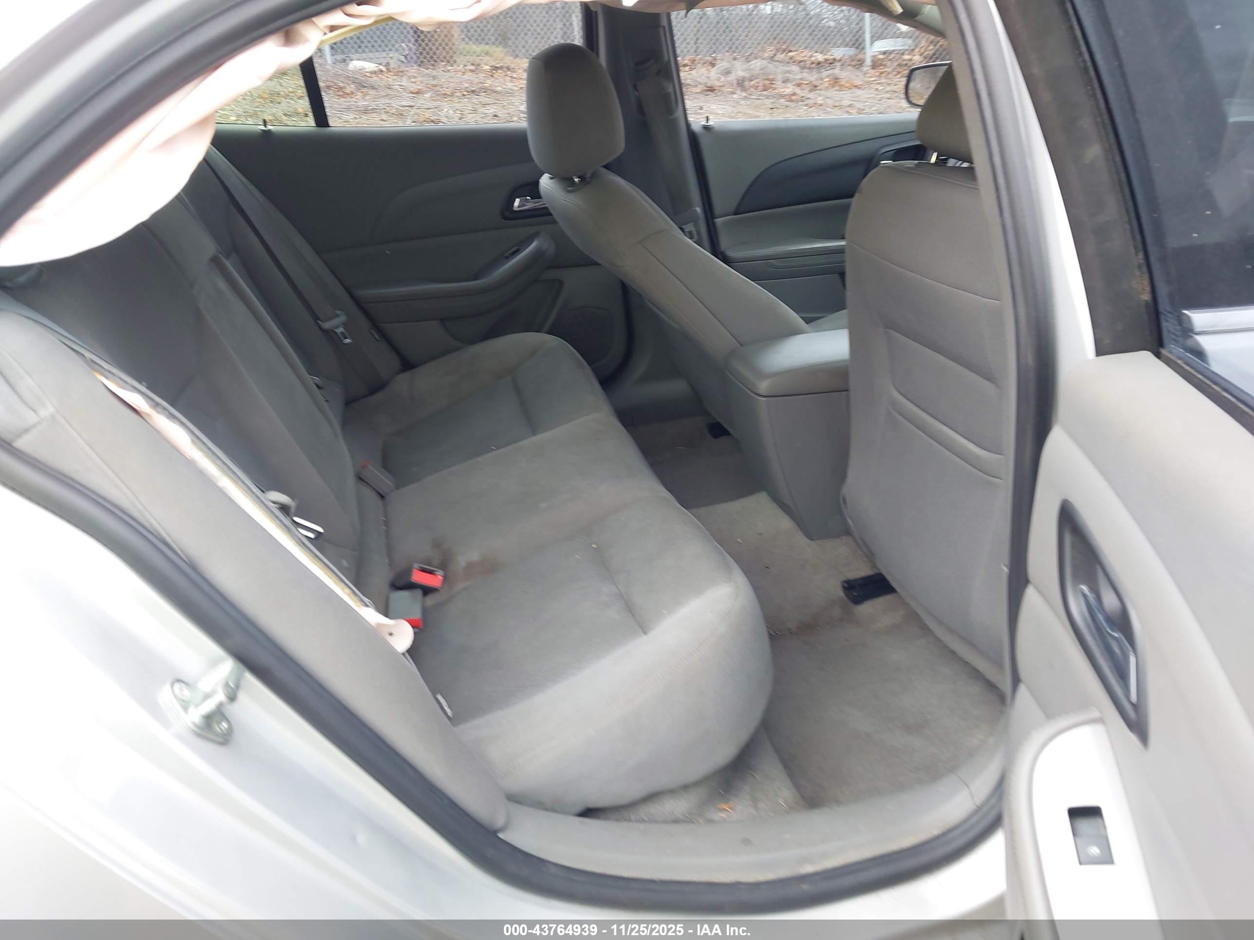 CHEVROLET MALIBU image 8