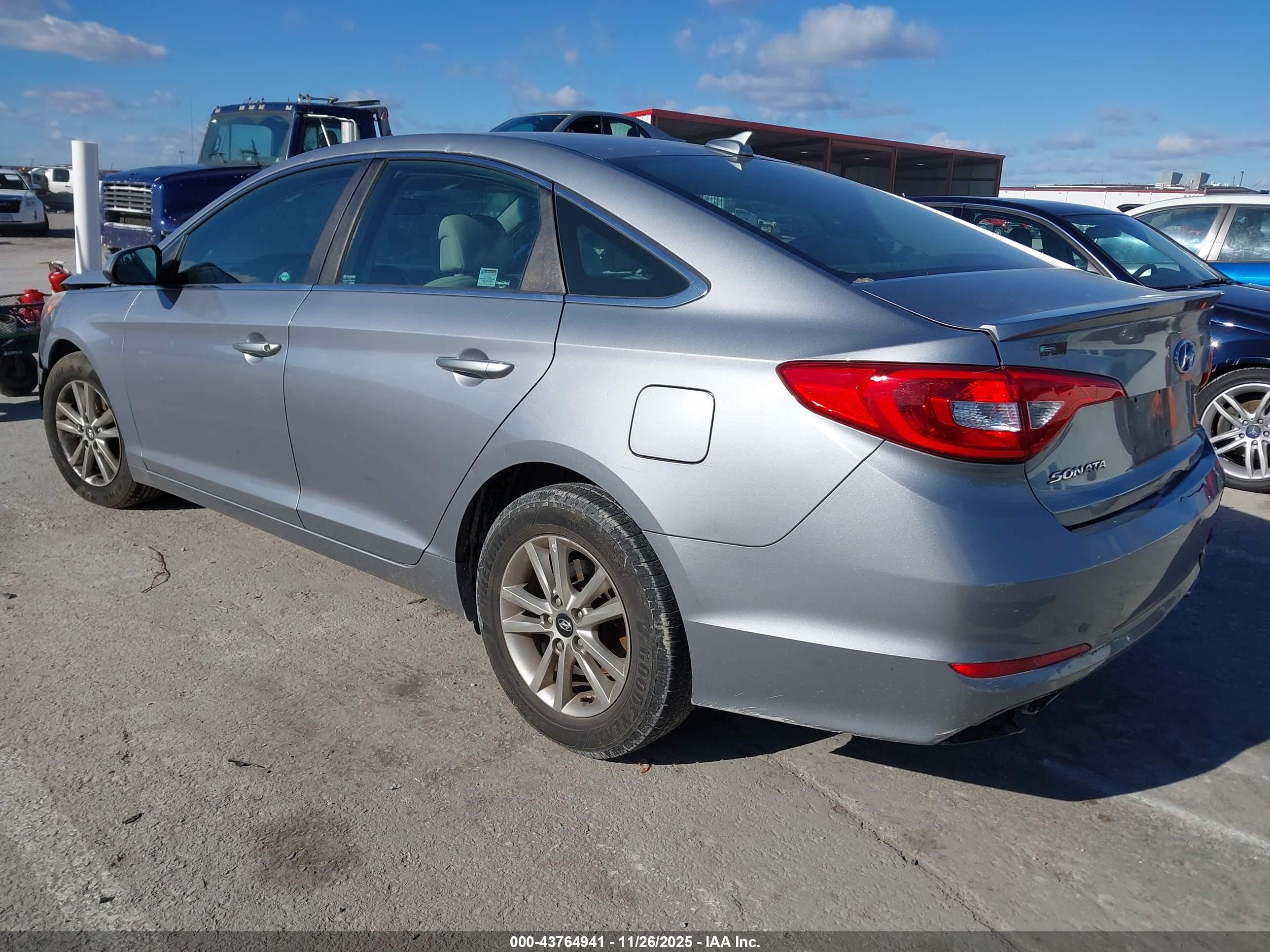HYUNDAI SONATA image 3