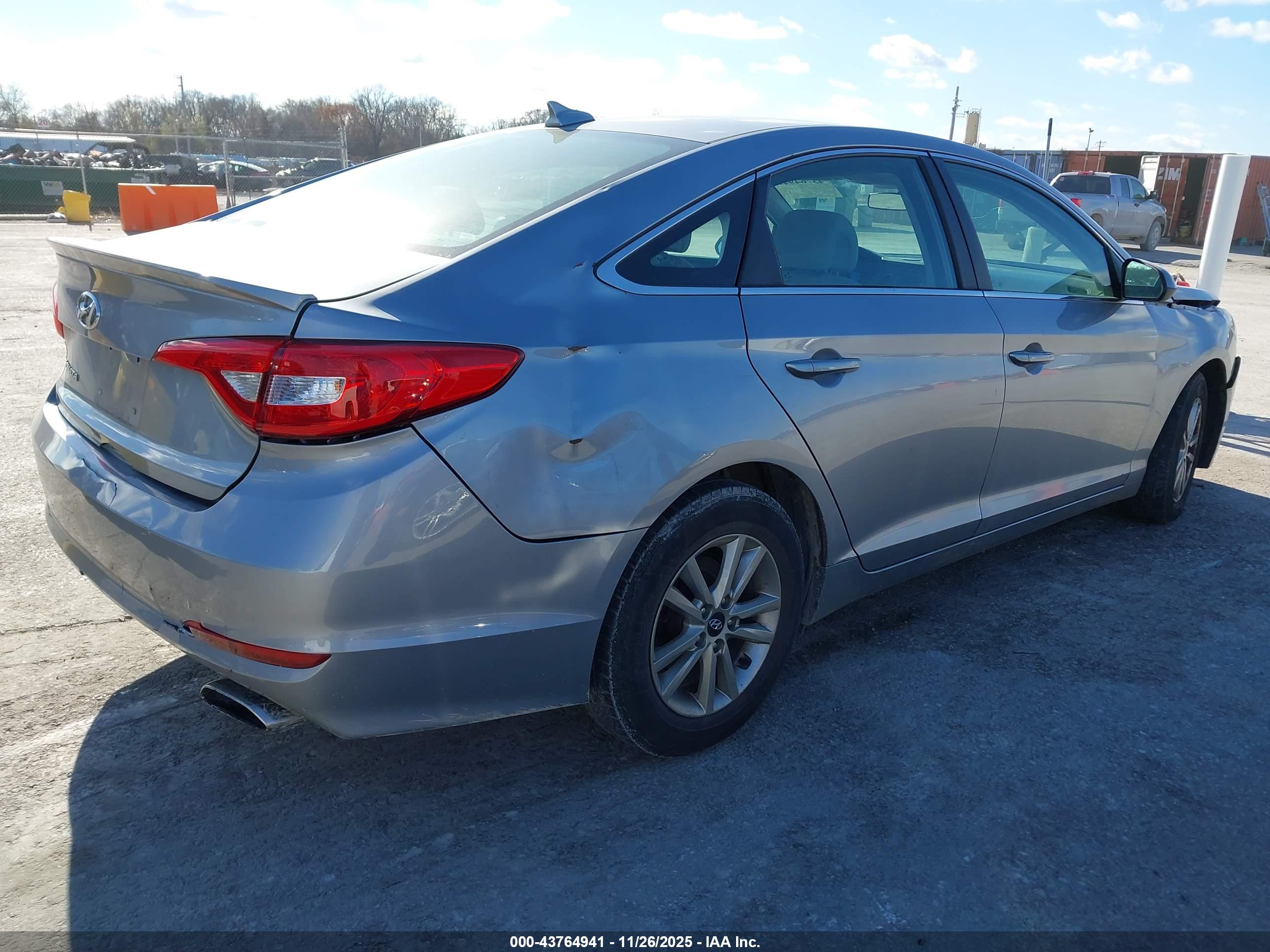 HYUNDAI SONATA image 4