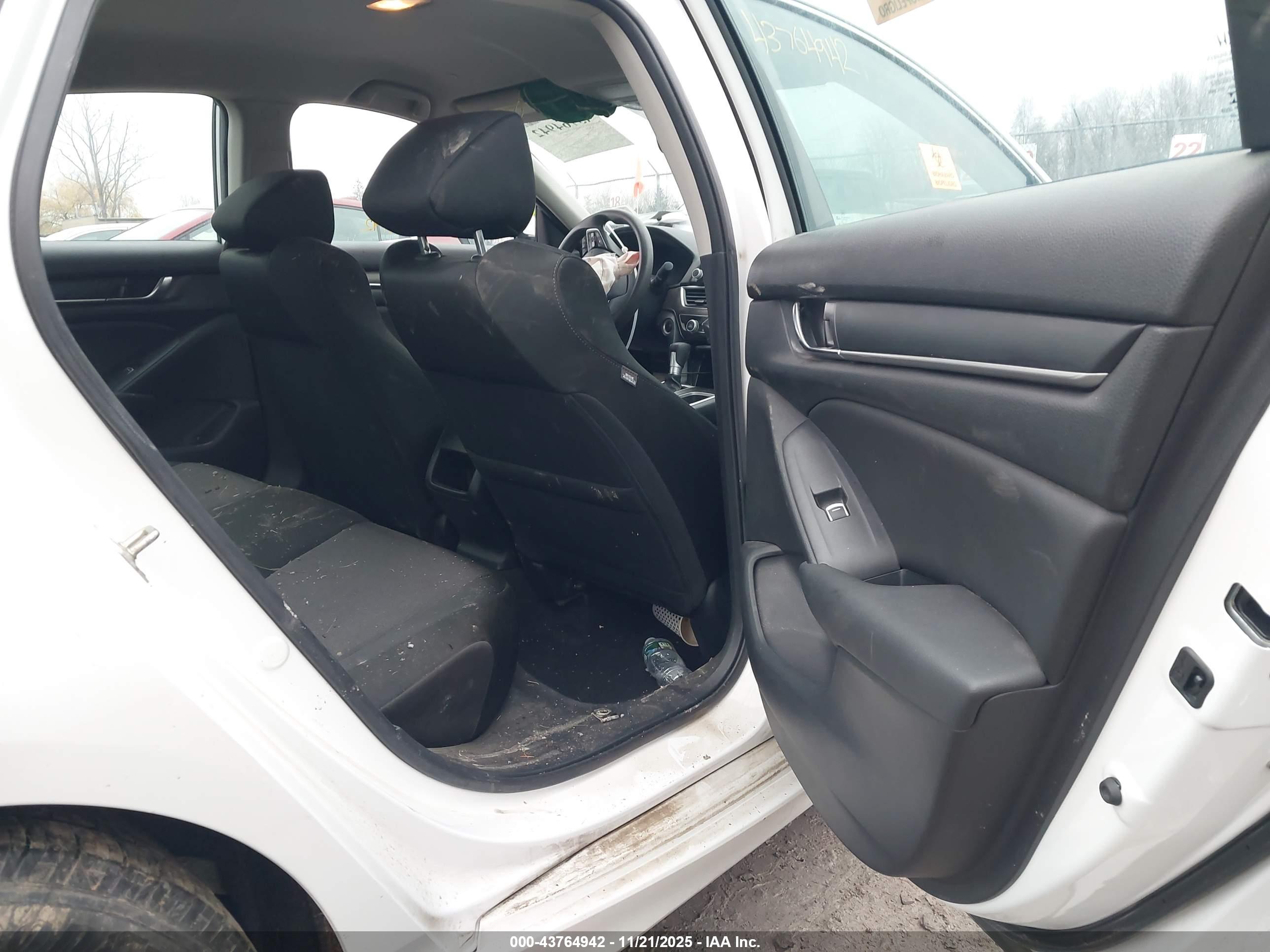 HONDA ACCORD image 8