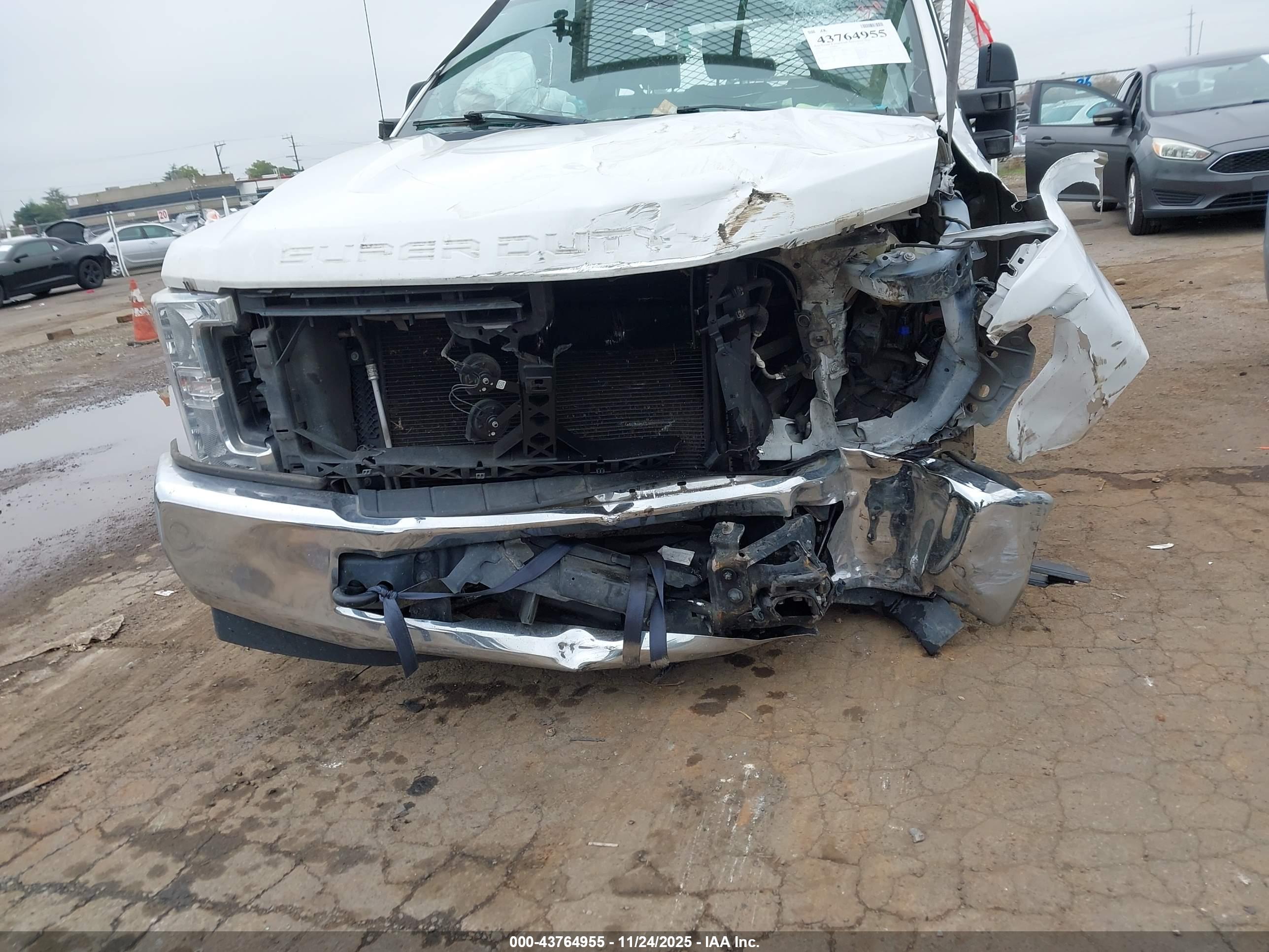 FORD F-250 image 6