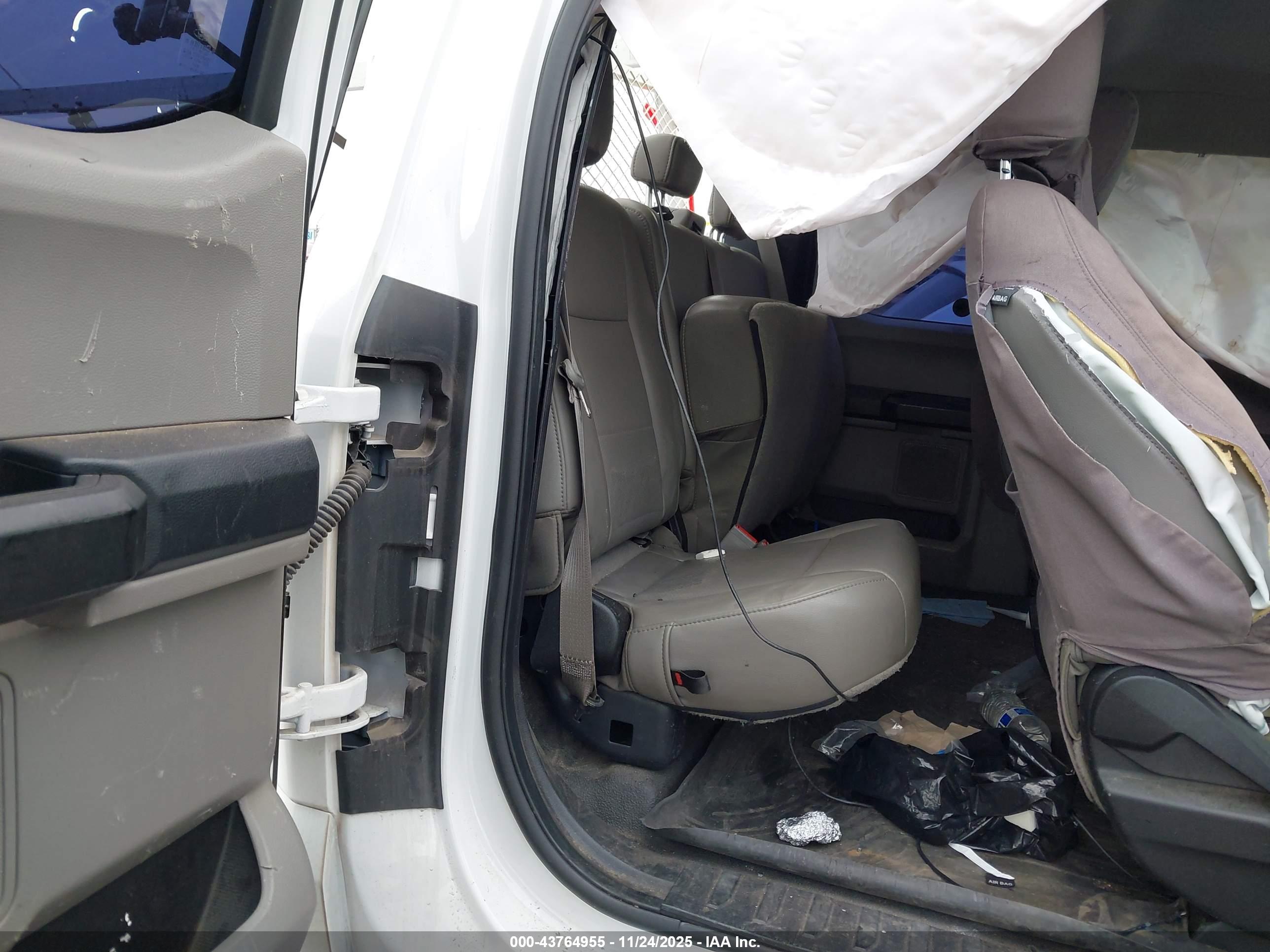 FORD F-250 image 8