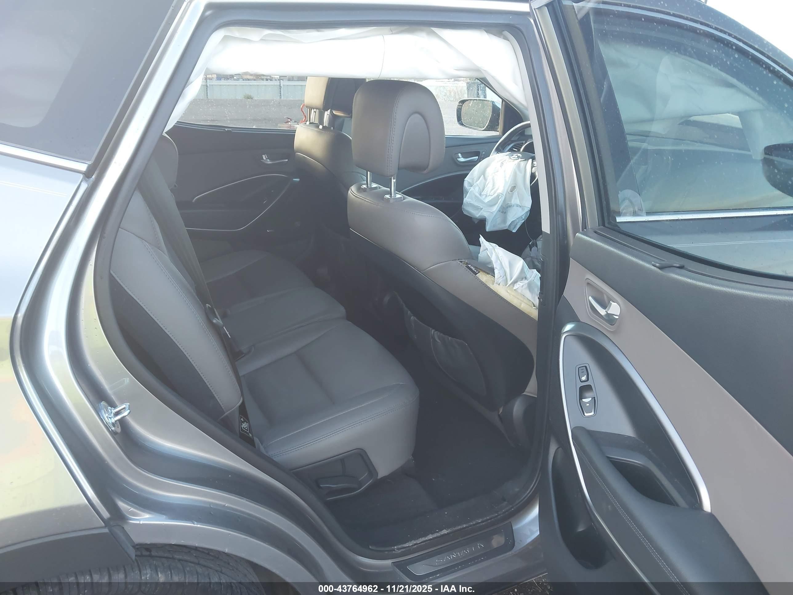 HYUNDAI SANTA image 8