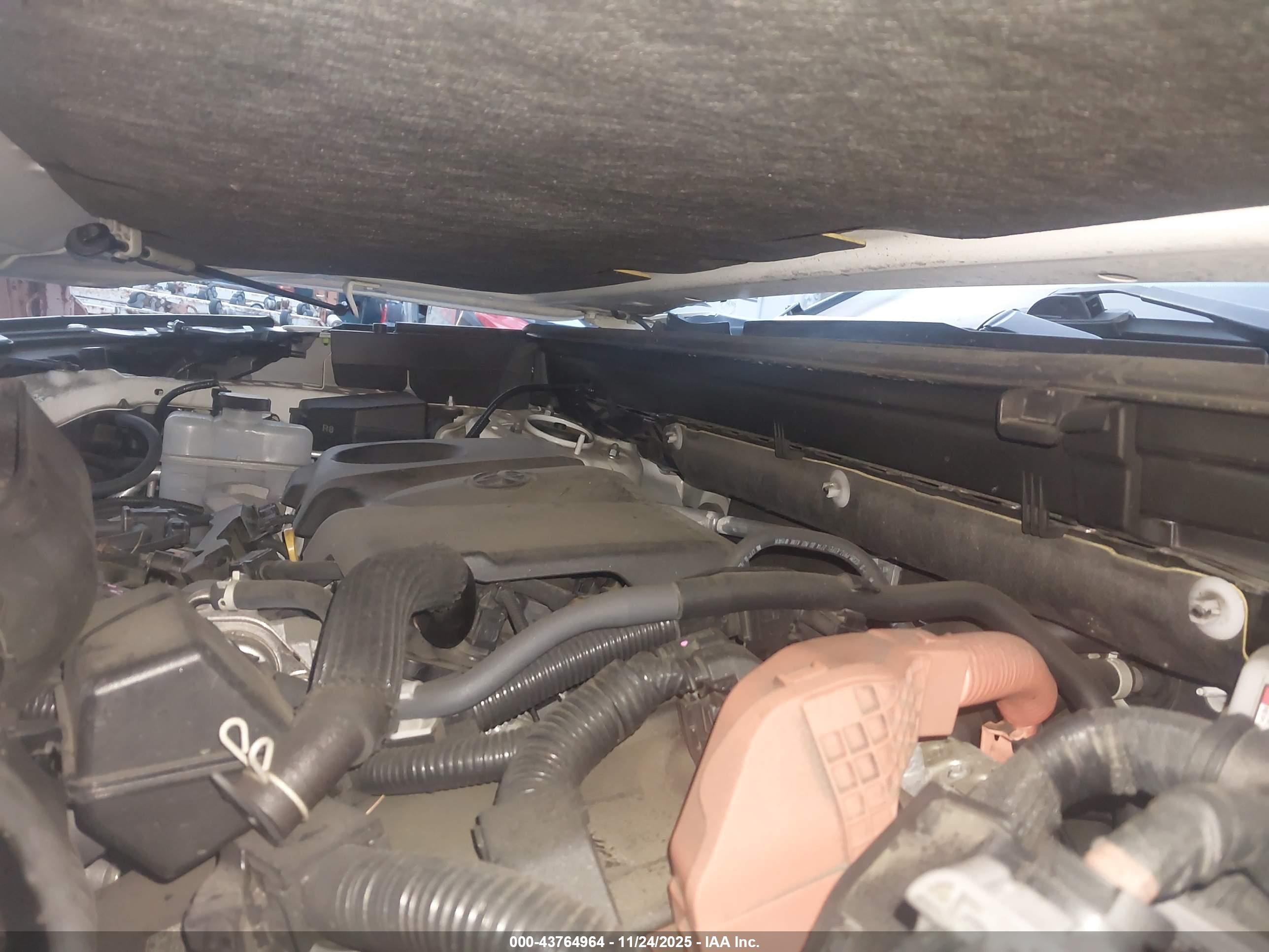 TOYOTA RAV4 image 10