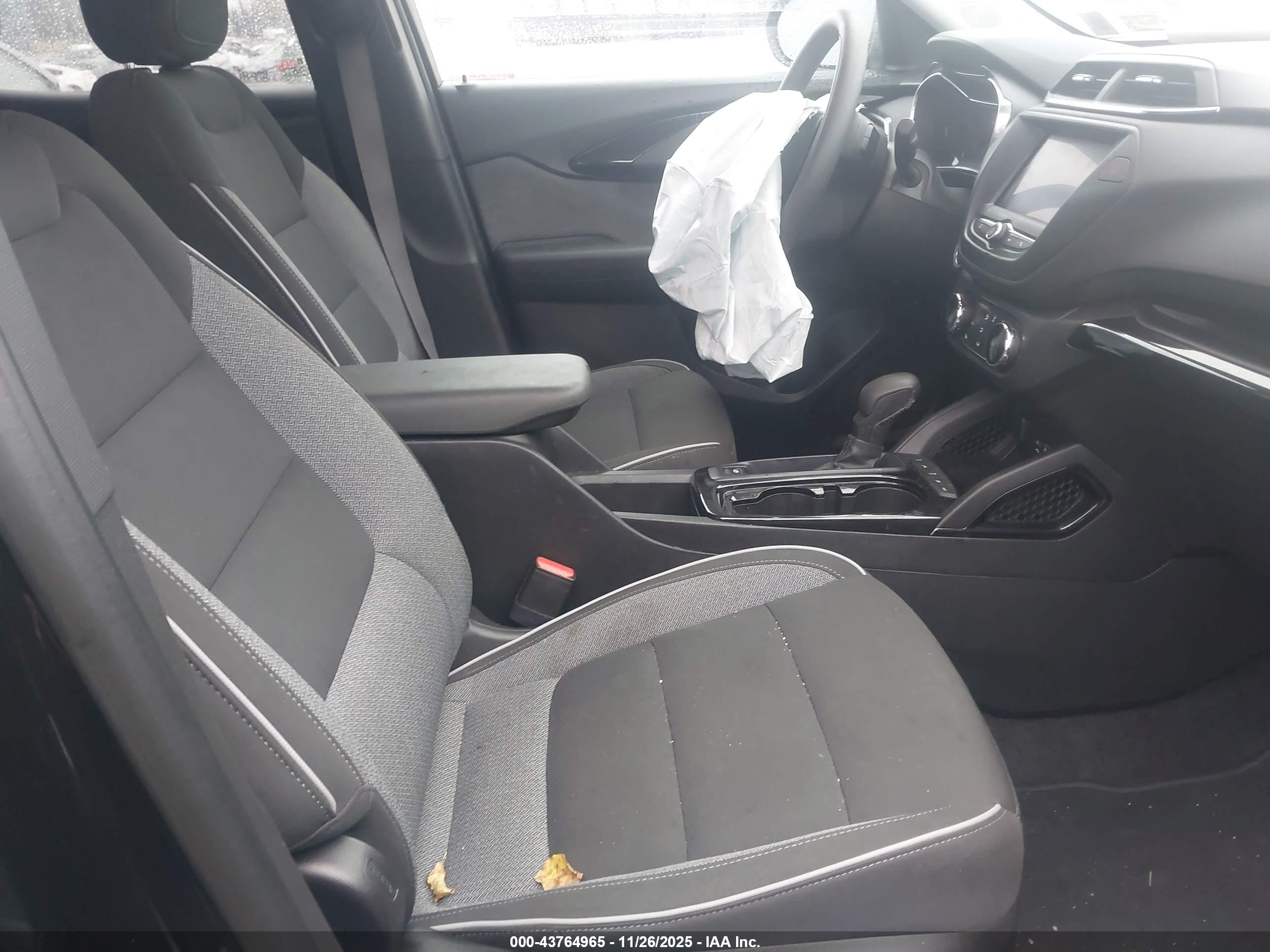 CHEVROLET TRAILBLAZER image 5