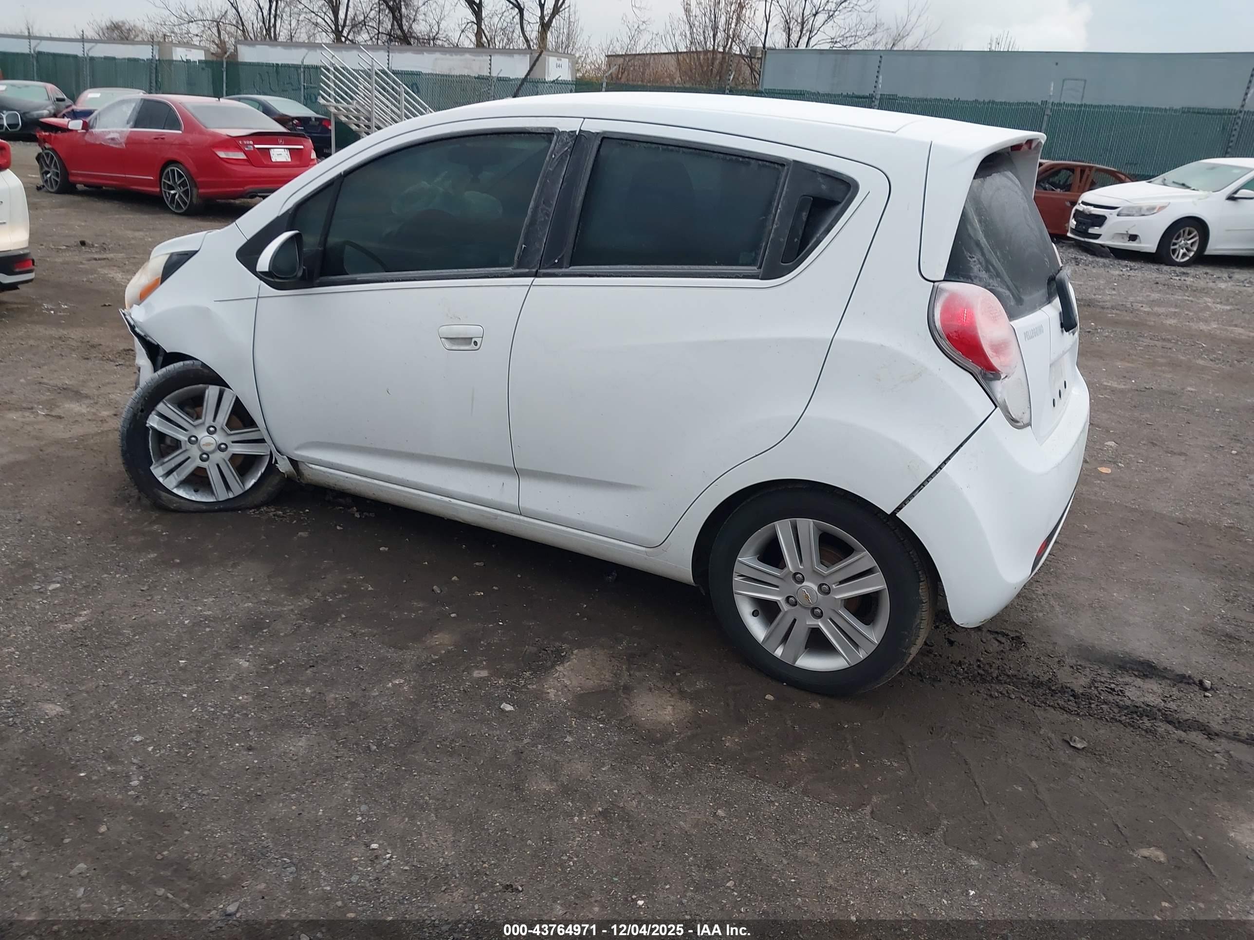 CHEVROLET SPARK image 3