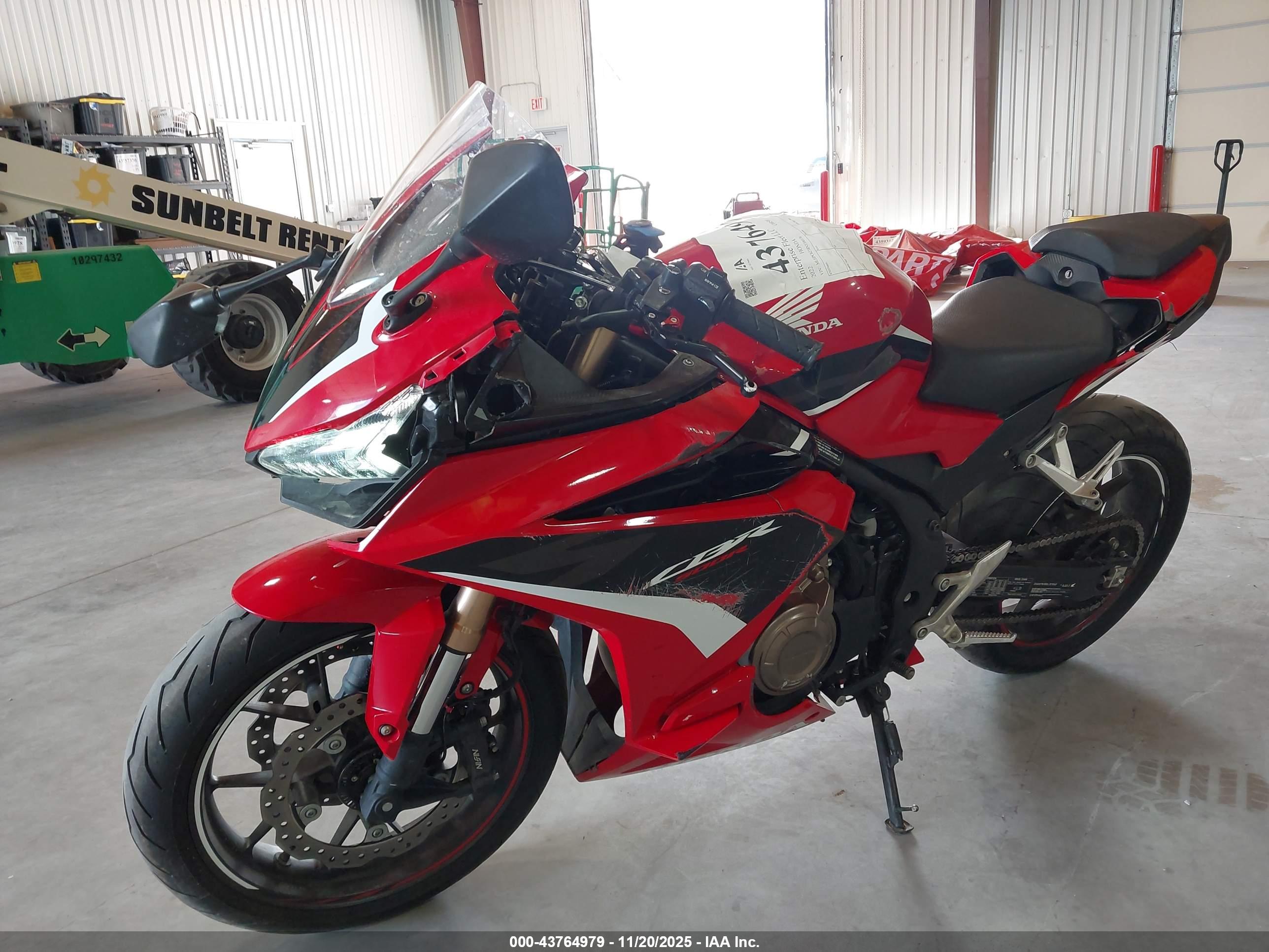 HONDA CBR500 image 2