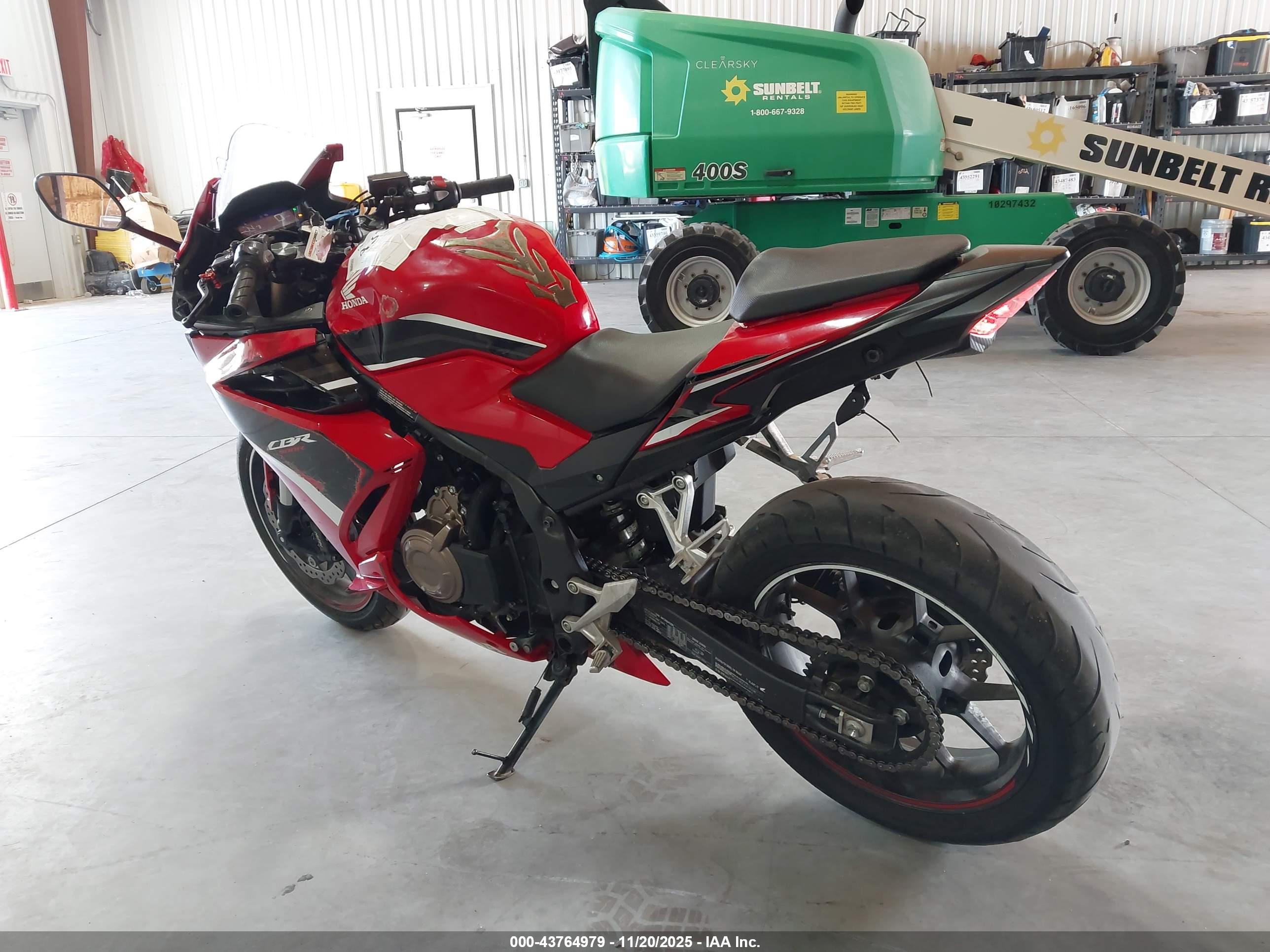 HONDA CBR500 image 3