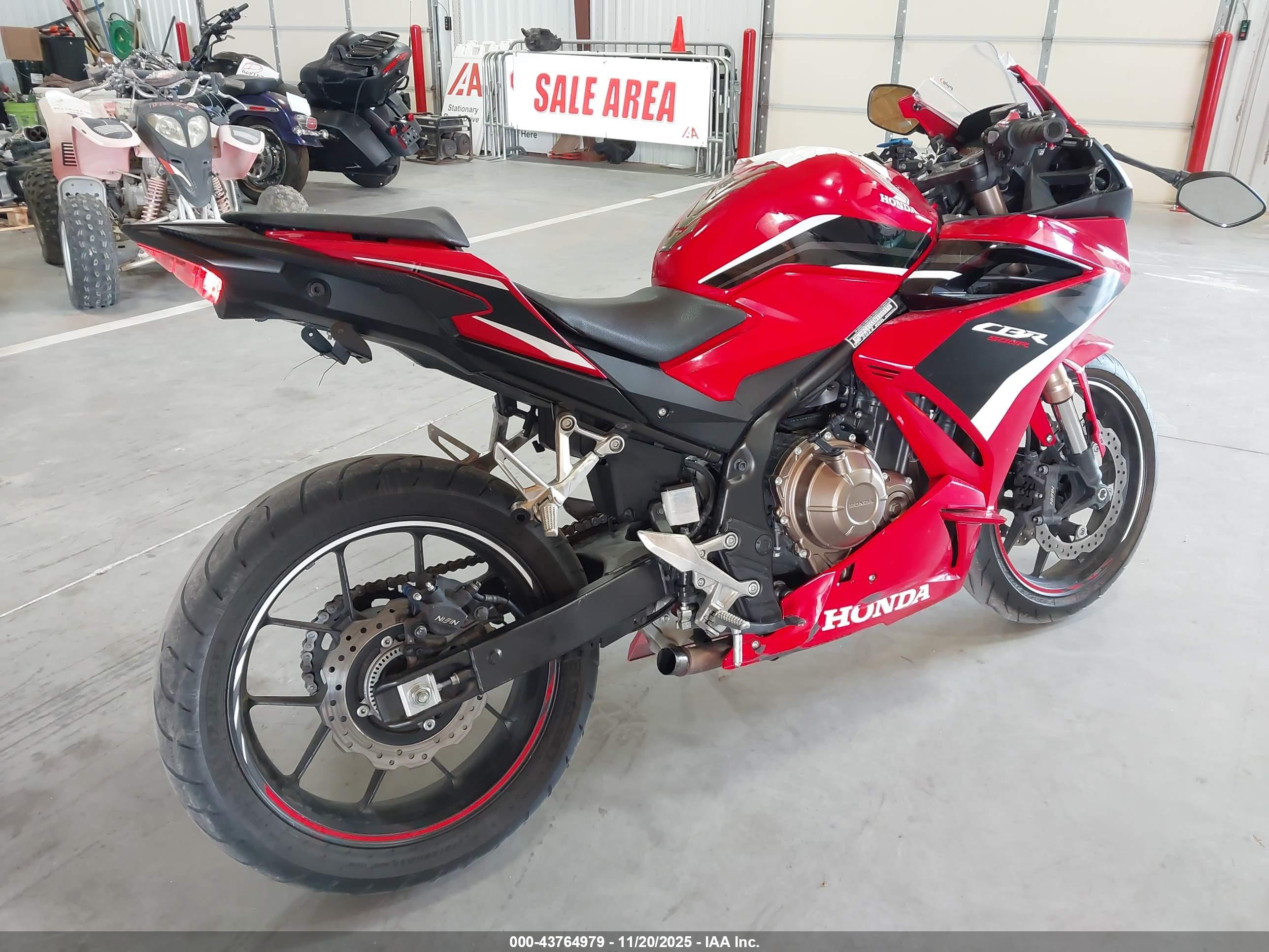 HONDA CBR500 image 4
