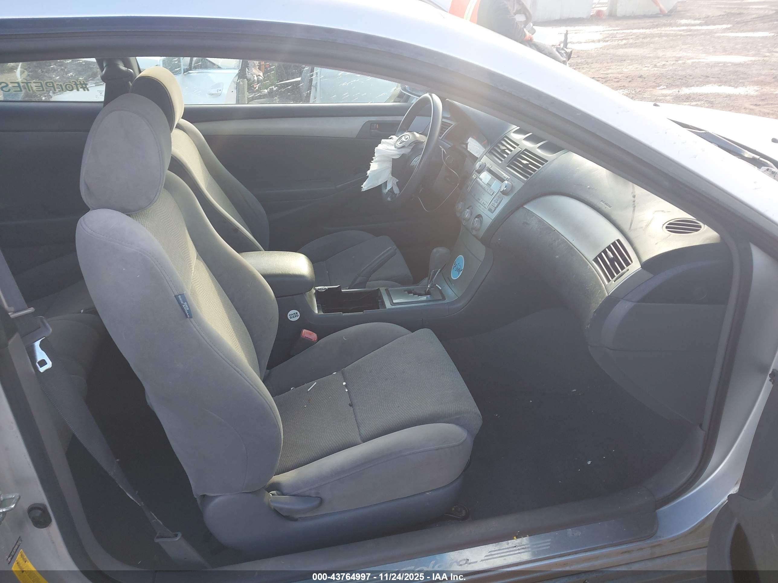 TOYOTA CAMRY image 5