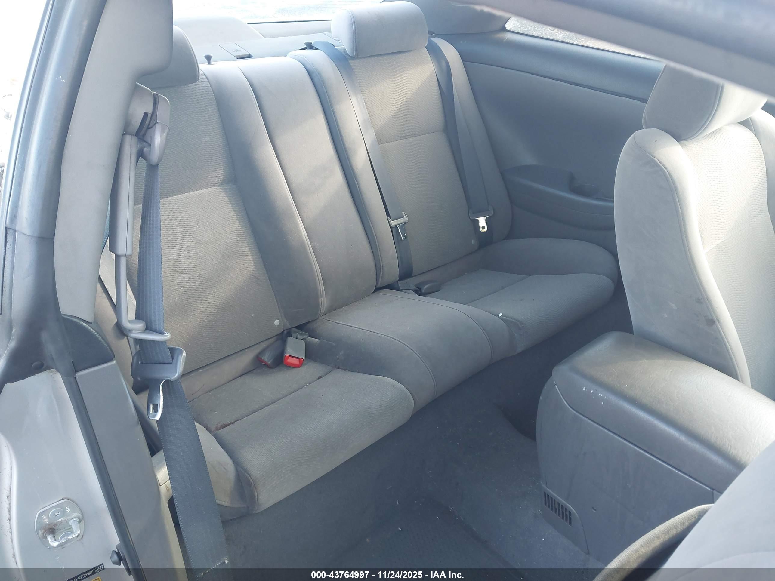 TOYOTA CAMRY image 8