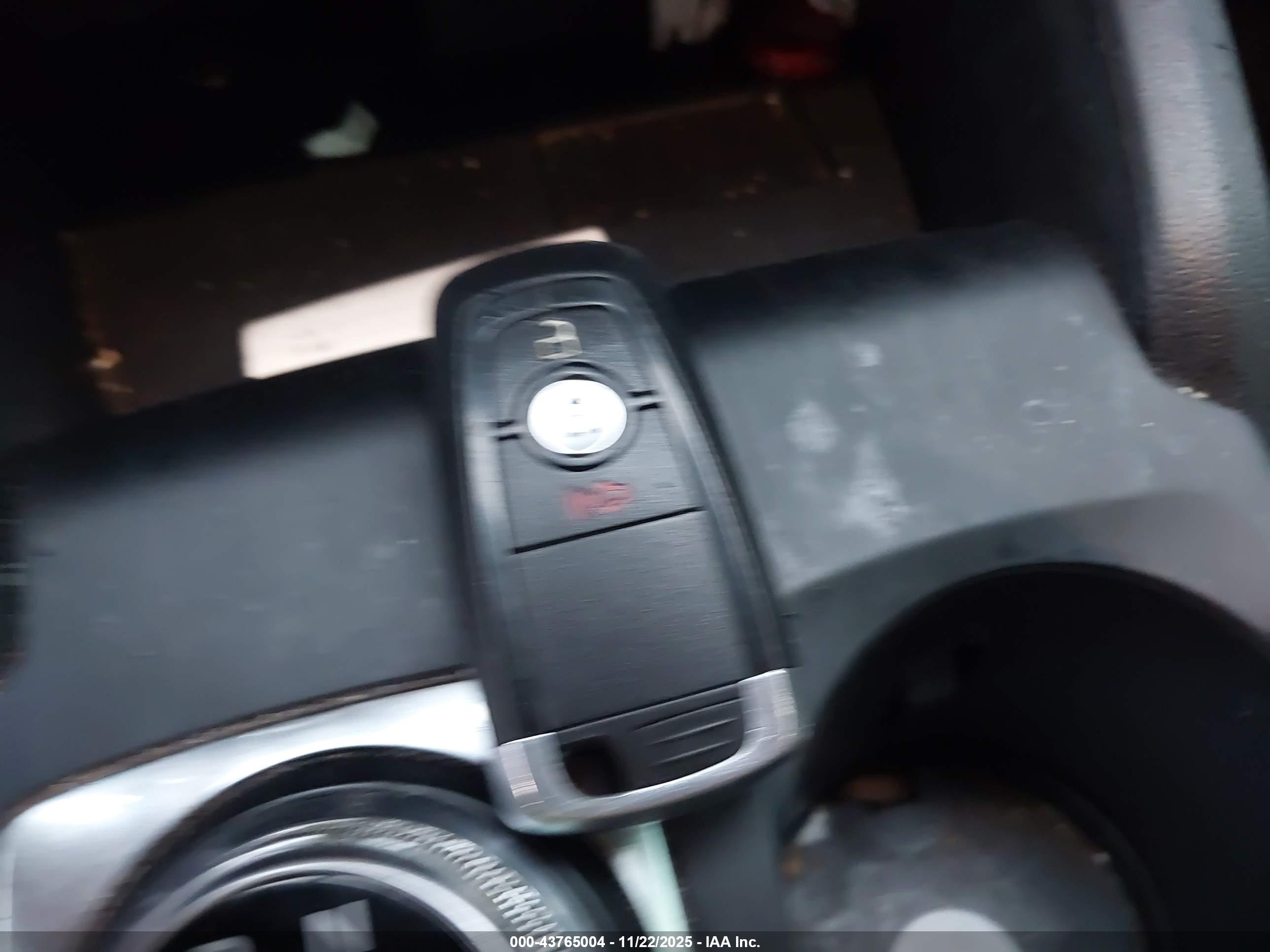 FORD ESCAPE image 11