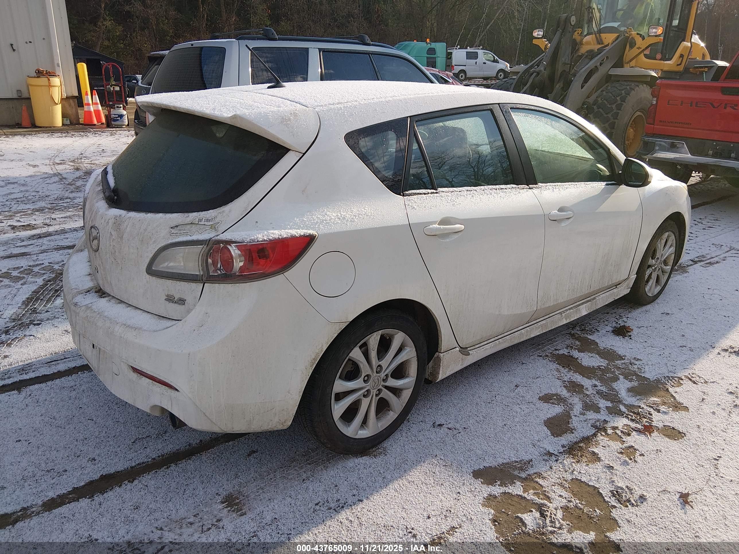 MAZDA MAZDA3 image 4