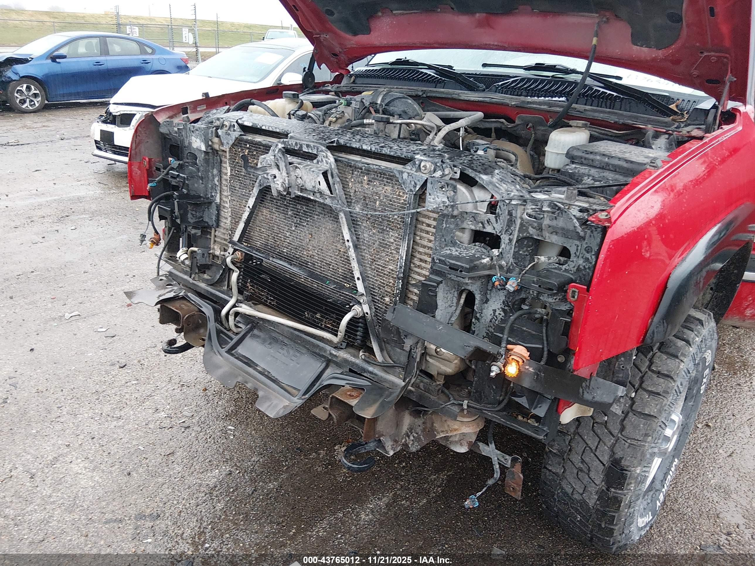 CHEVROLET SILVERADO image 6