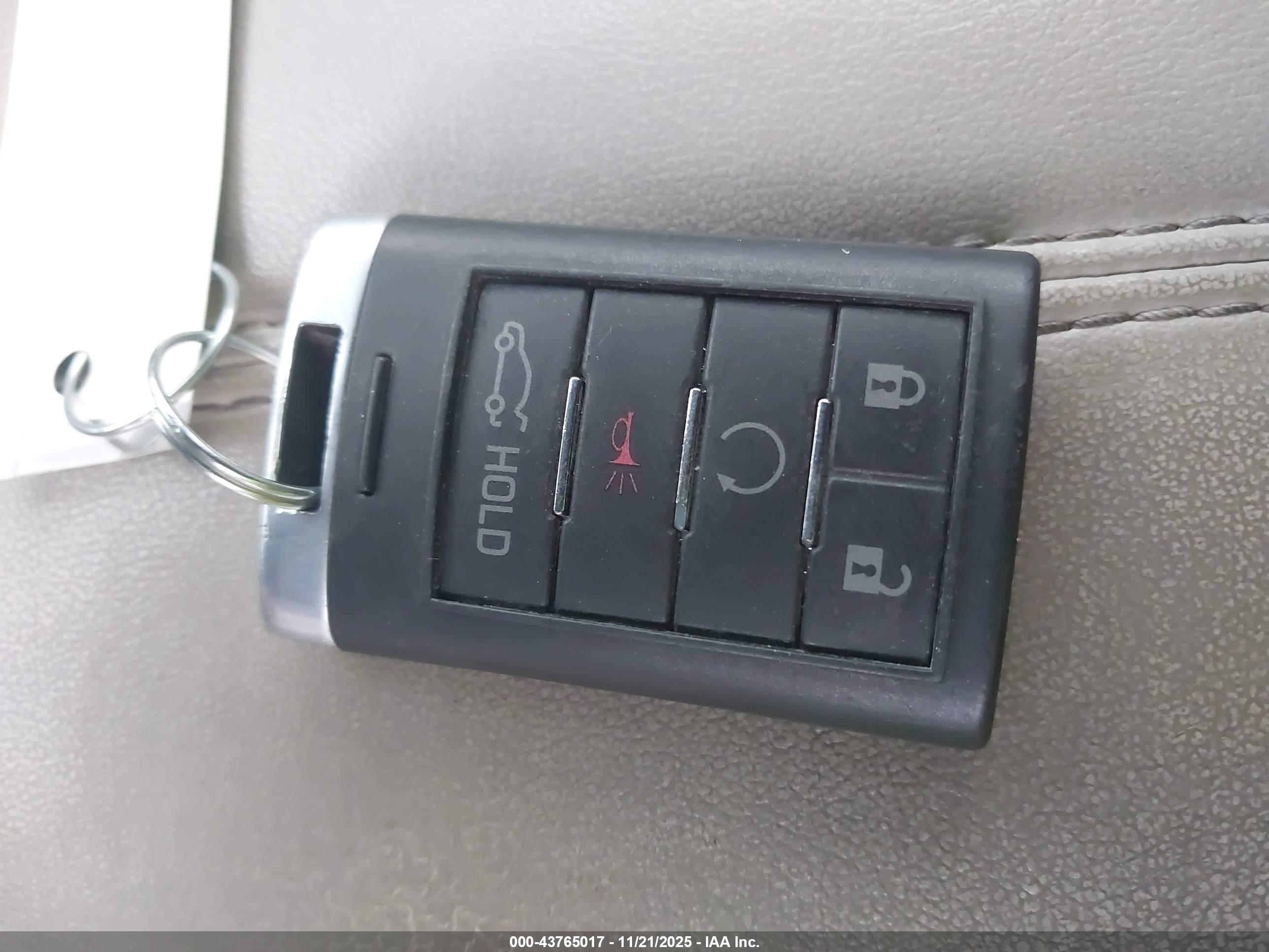 CADILLAC XTS image 11
