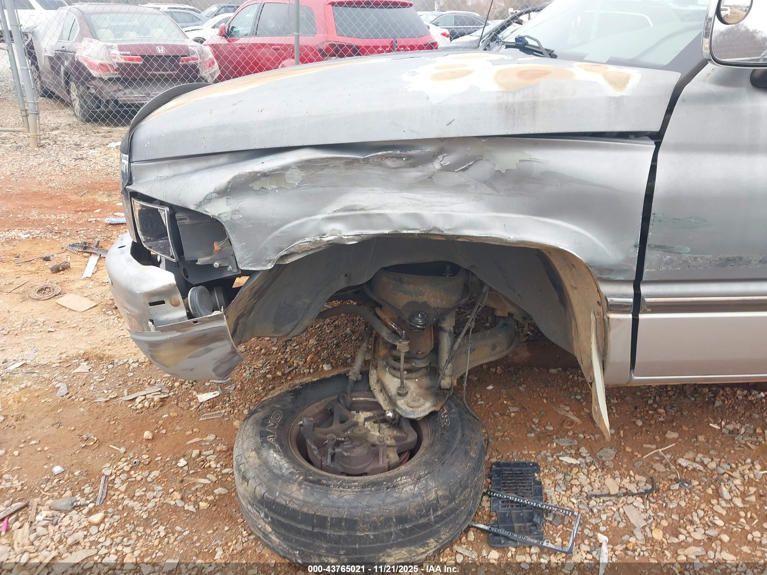 DODGE RAM image 6