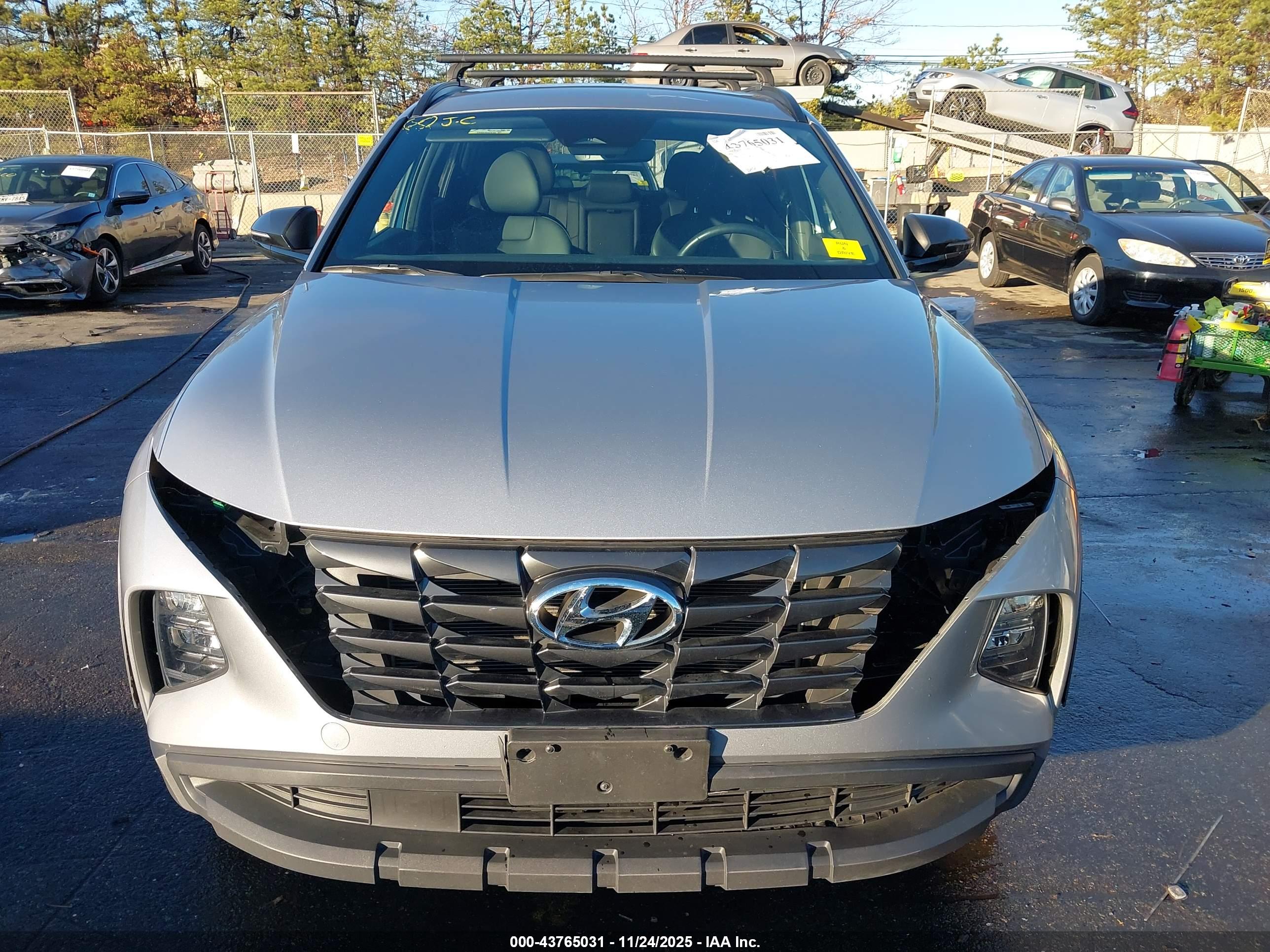 HYUNDAI TUCSON image 6