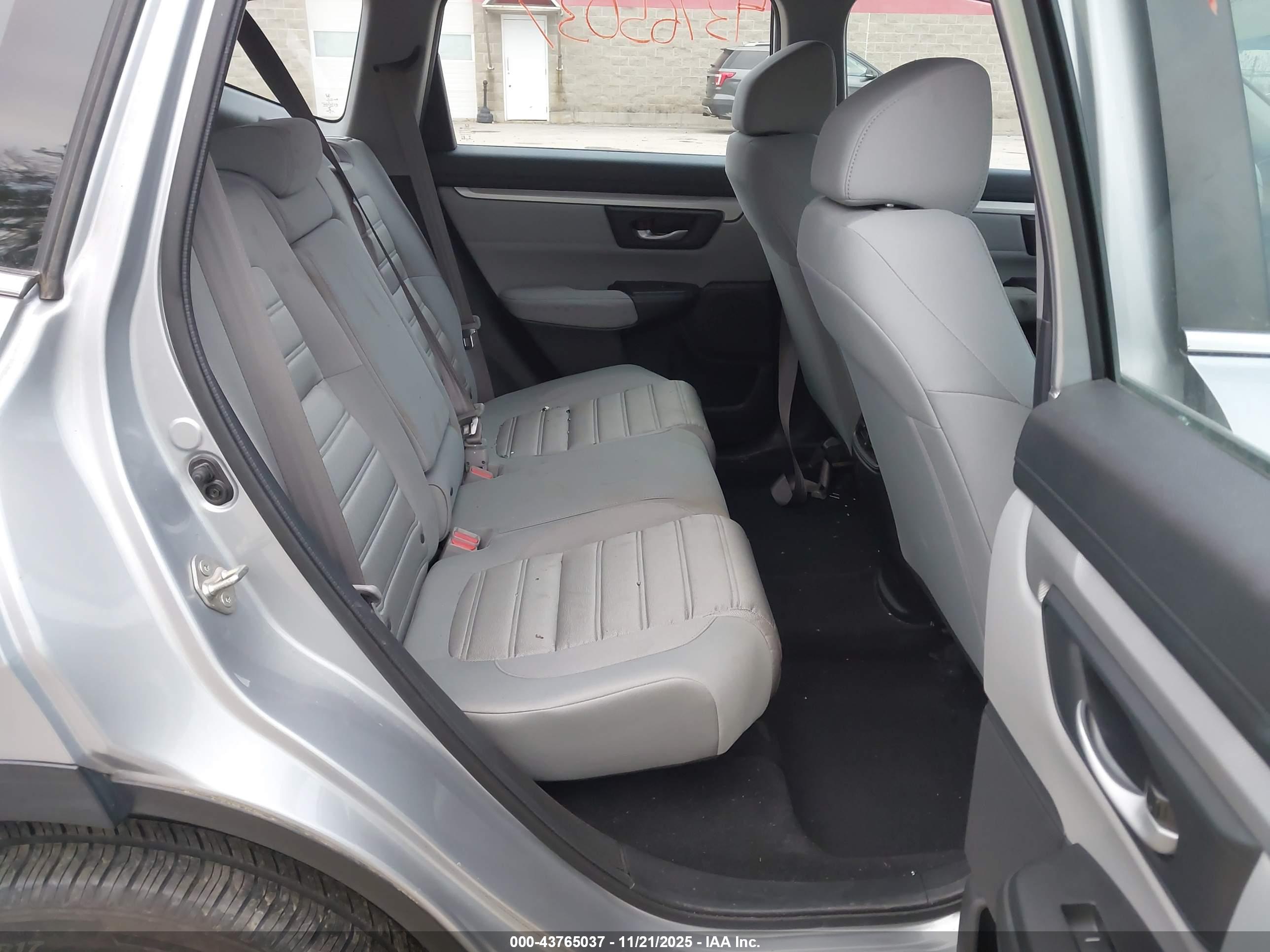 HONDA CR-V image 8